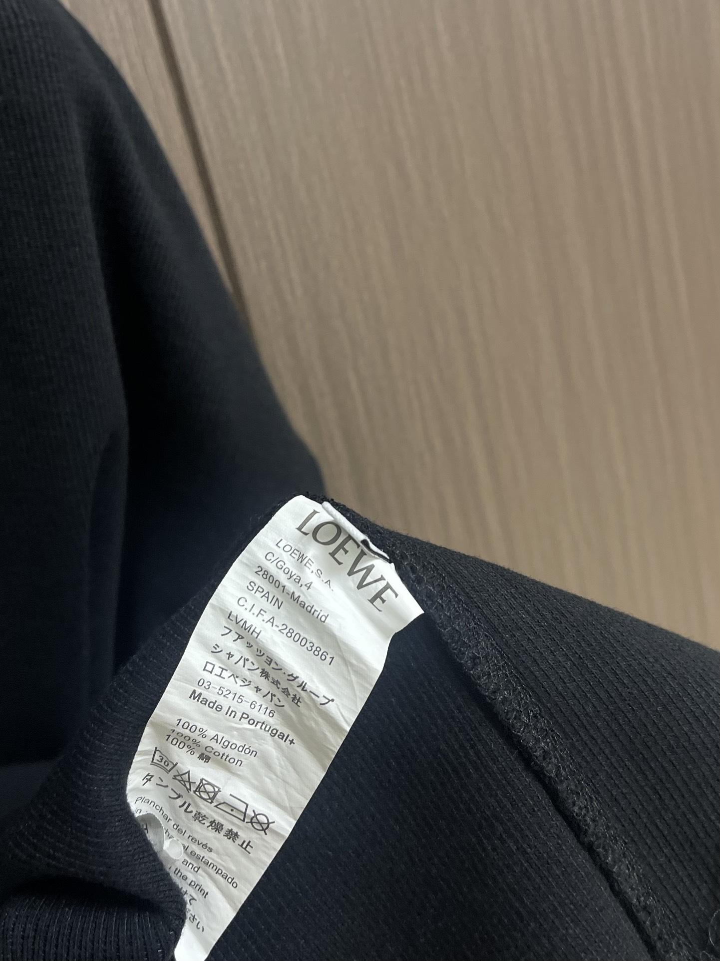 “Customized Loewe Anagram Embroidered Long-Sleeved T-Shirts: Premium Quality and Perfect Fit in S-XL Sizes” - 图片 9