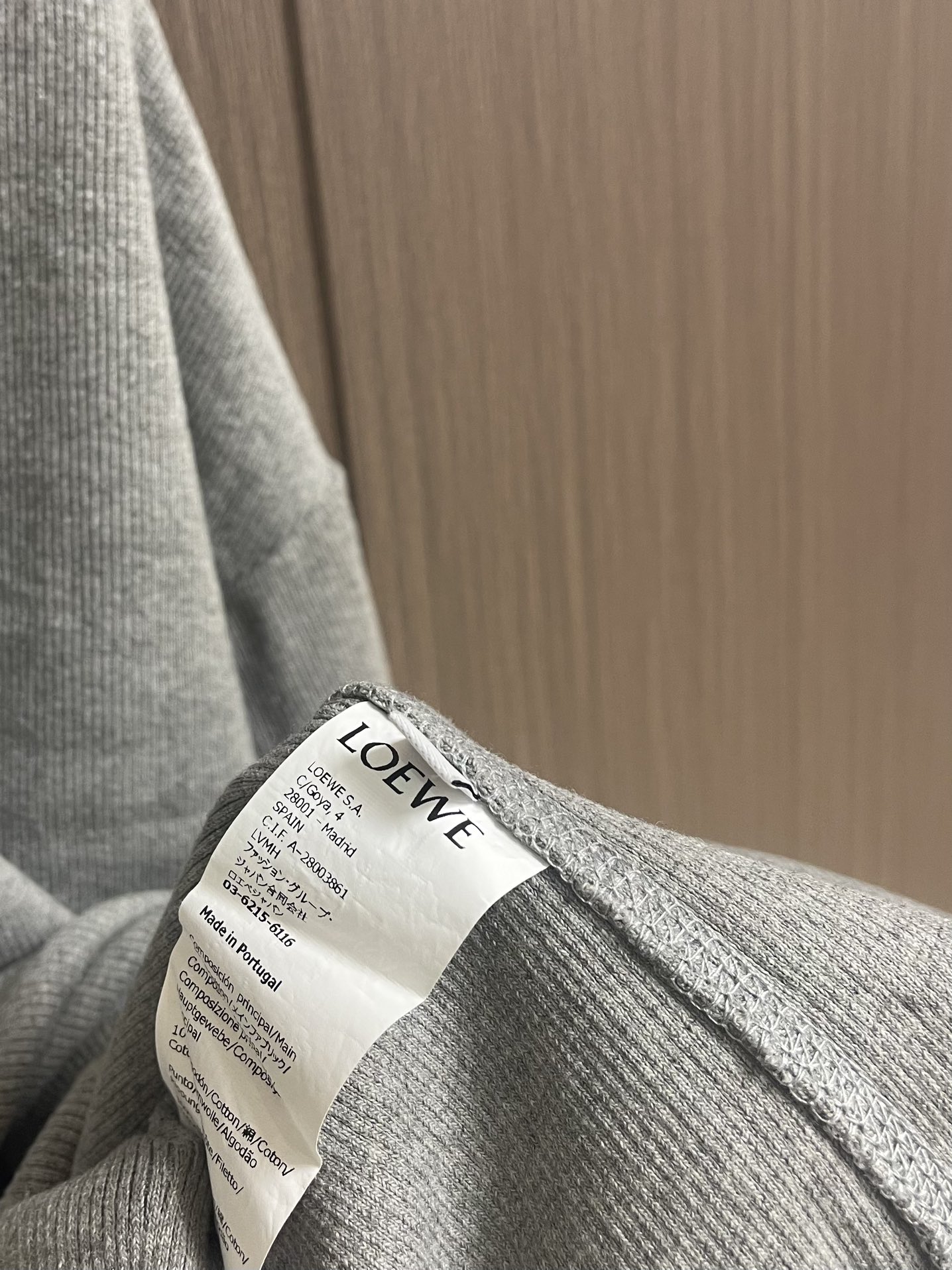 “Customized Loewe Anagram Embroidered Long-Sleeved T-Shirts | Brand Essence | S-XL Sizes” - 图片 9