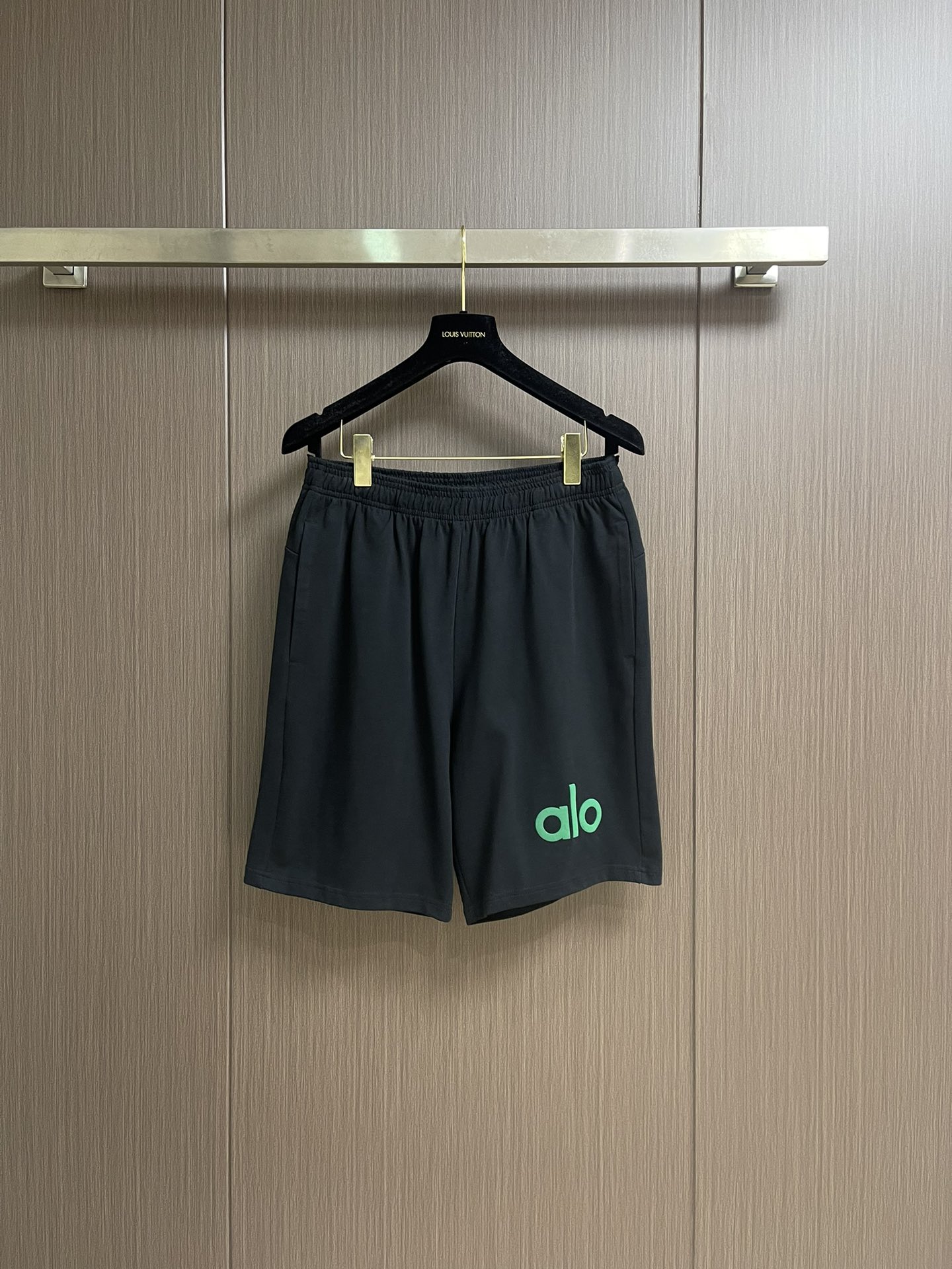 “Exclusive Import Custom Fabric T-Shirt Suit 2025SS: High-Quality Comfortable Design Features, Simple and Generous Style” - 图片 5