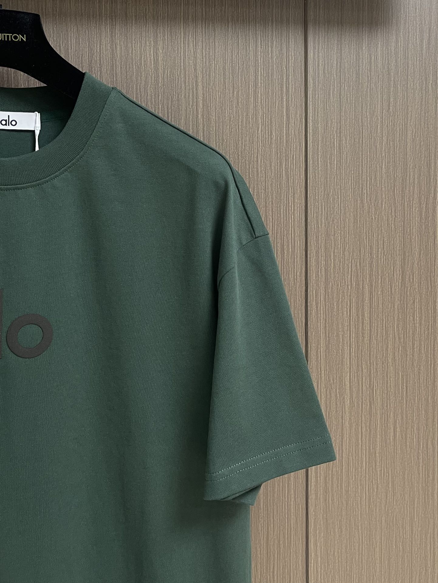 “Premium Quality 864The Alo 2025SS New T-Shirt Suit with Custom Fabric” - 图片 4