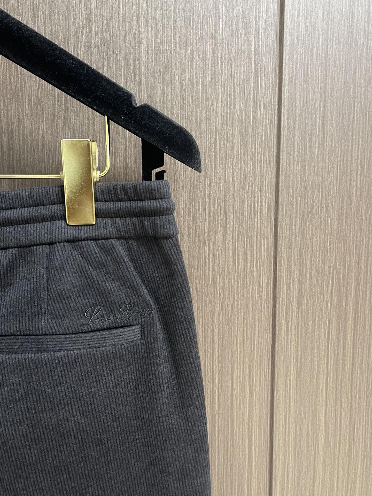 “768LP Loropiana Two-Side Plug-In Bags: High-Quality Polyester Fashion Pants with LOGO Embroidery” - 图片 7