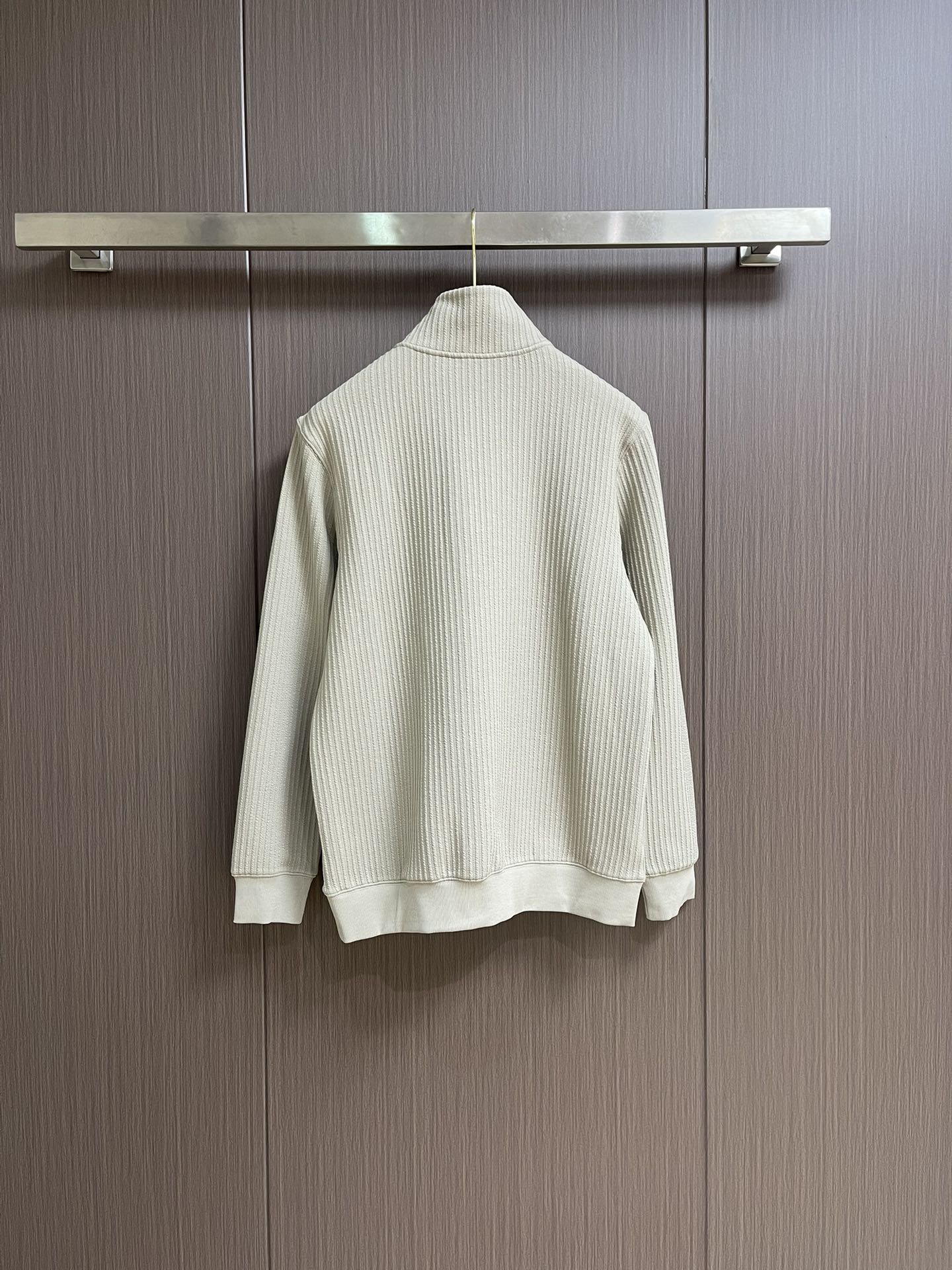 Title: 624LP Loro Piana 2025SS Fall/Winter Coat Summary: Stylish mid-high-string coat with detailed design, cotton-trucking material, sizes M-3XL, - 图片 2