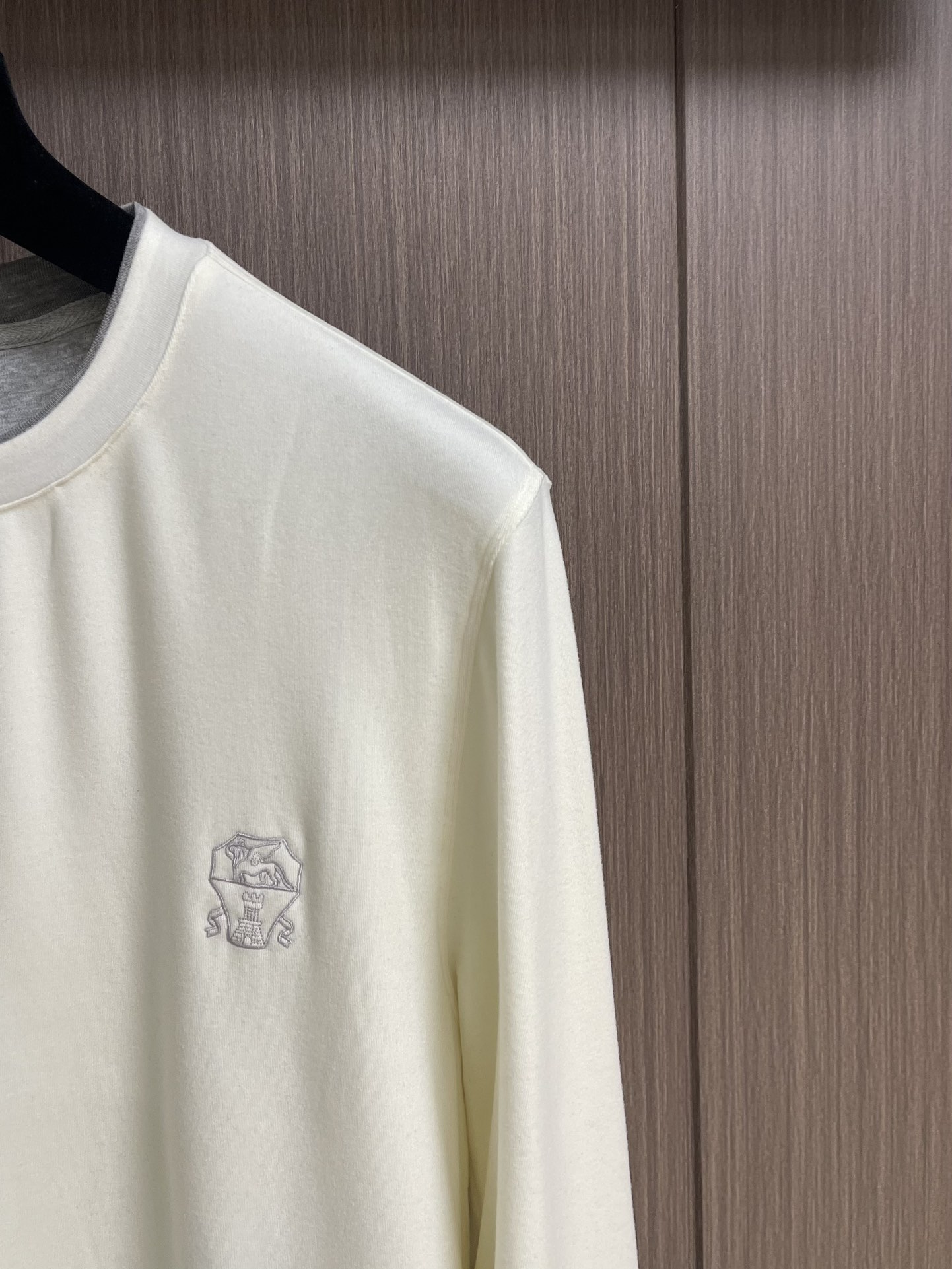 “2025 Fall/Winter Collection: Brunello Cucinelli’s Sharp Design for Layered Elegance” - 图片 4