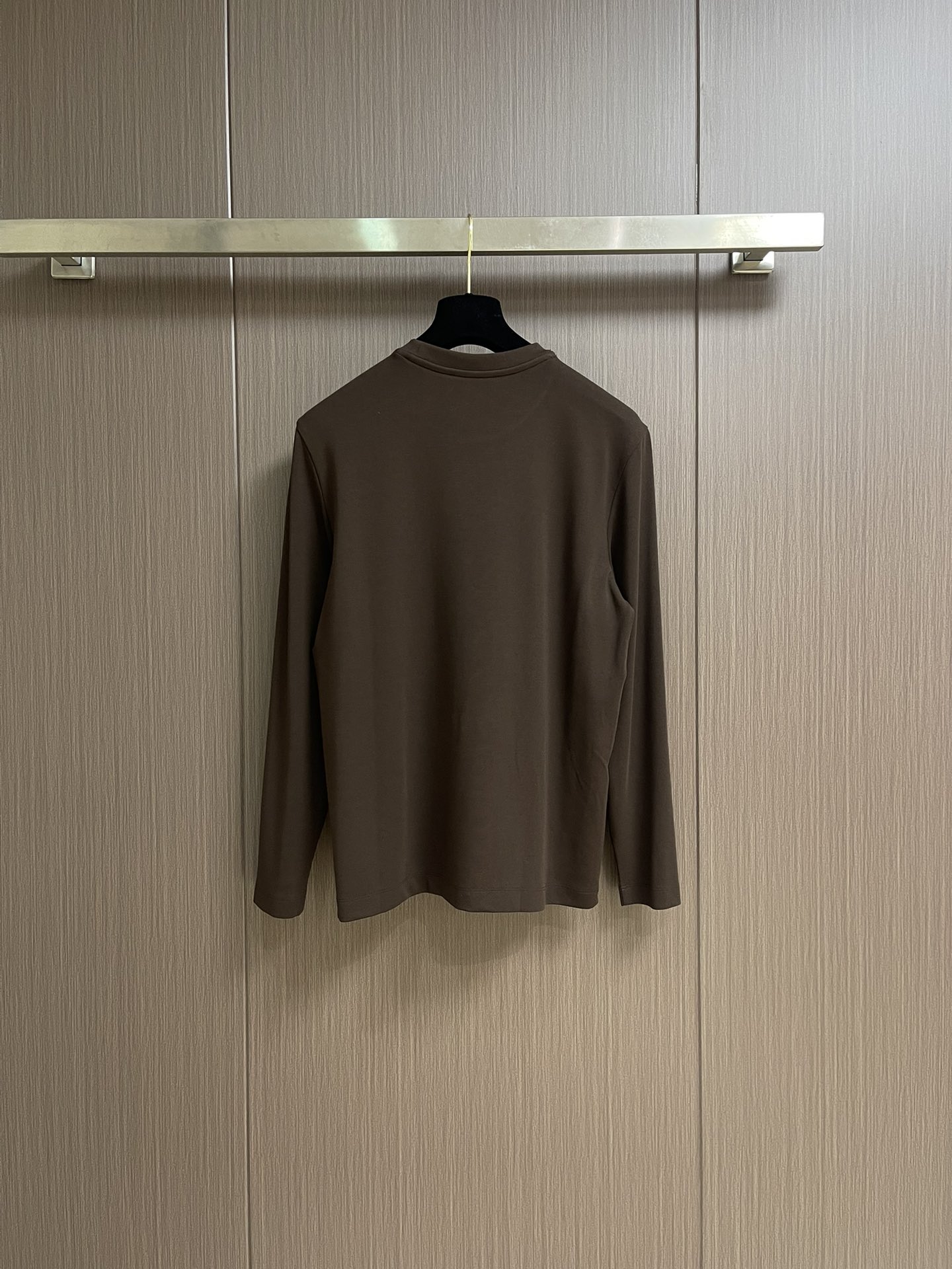 Luxury Long-Sleeved T-Shirts for Autumn/Winter 2025: Comfortable and Quality Cotton with Chest Logo Badge – Sizes M-3XL - 图片 2