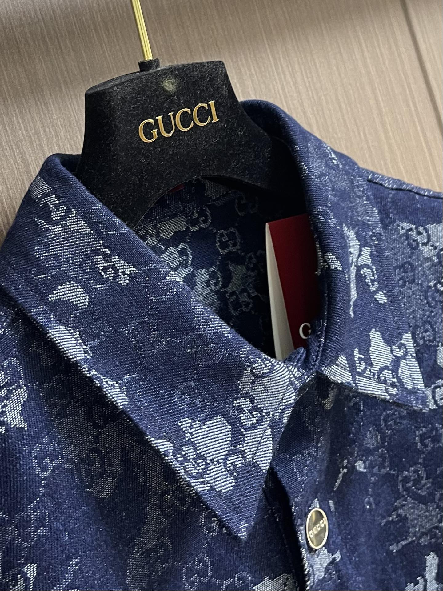 GUCCI 2025Ss Cream and Jeans Suit with Custom Cowboy Details: Quality, Softness, Embroidery, Custom Fit (S-XL) - 图片 6