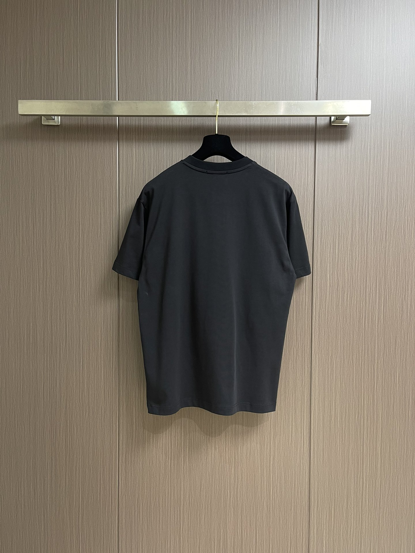 “864Loewe 2025s New T-Shirt Suit: Classic Embroidery, 260g Pure Cotton, Comfortable Men & Women, Size M-3XL” - 图片 2
