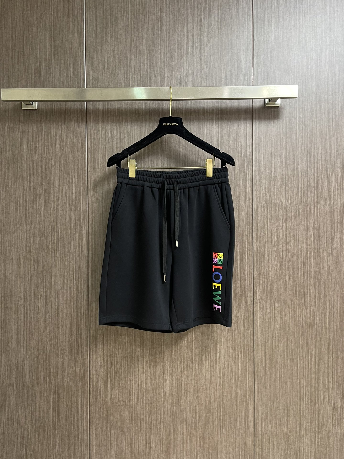 “864Loewe 2025s New T-Shirt Suit: Classic Embroidery, 260g Pure Cotton, Comfortable Men & Women, Size M-3XL” - 图片 5