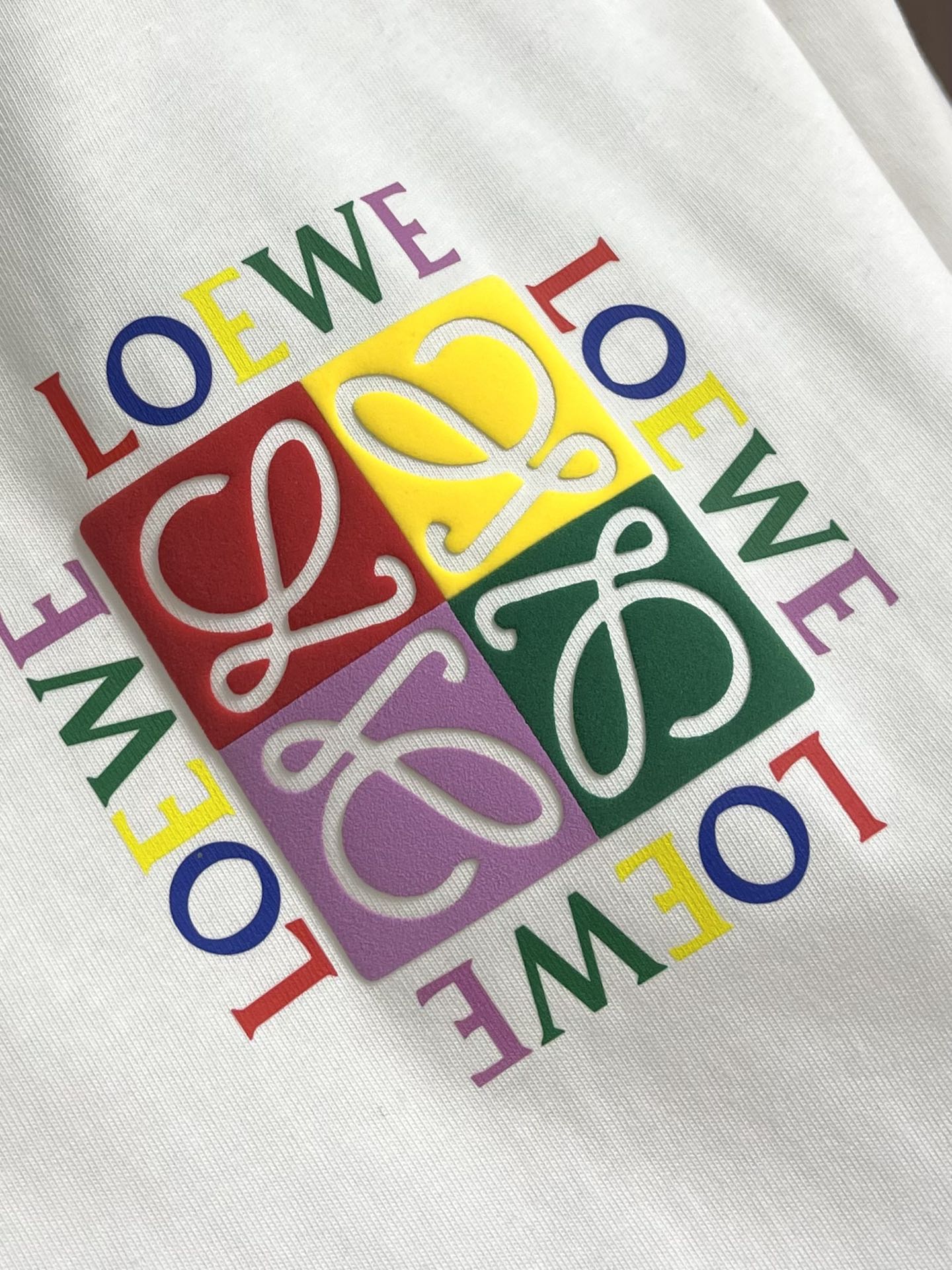 “864Loewe 2025s Cotton T-Shirt Suit with Graphic Embroidery for Men and Women” - 图片 9