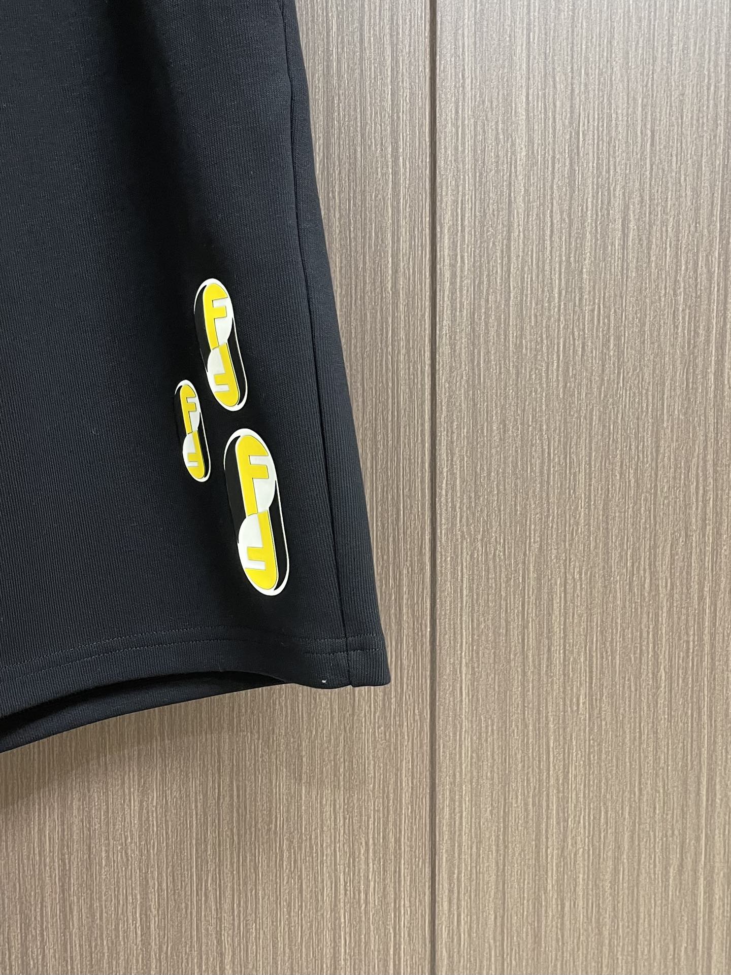 Fendi Double F Bermuda Shorts: Custom Fabric, 380g, Double F-Print Marks, Sports Fashion, Size M-3XL - 图片 8