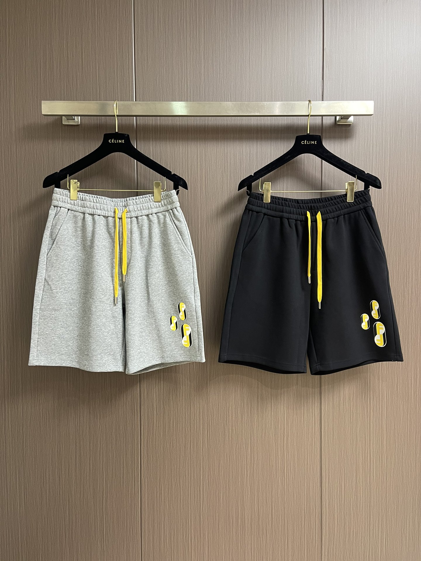 Fendi Double F Bermuda Shorts: Custom Fabric, 380g, Double F-Print Marks, Sports Fashion, Size M-3XL - 图片 3
