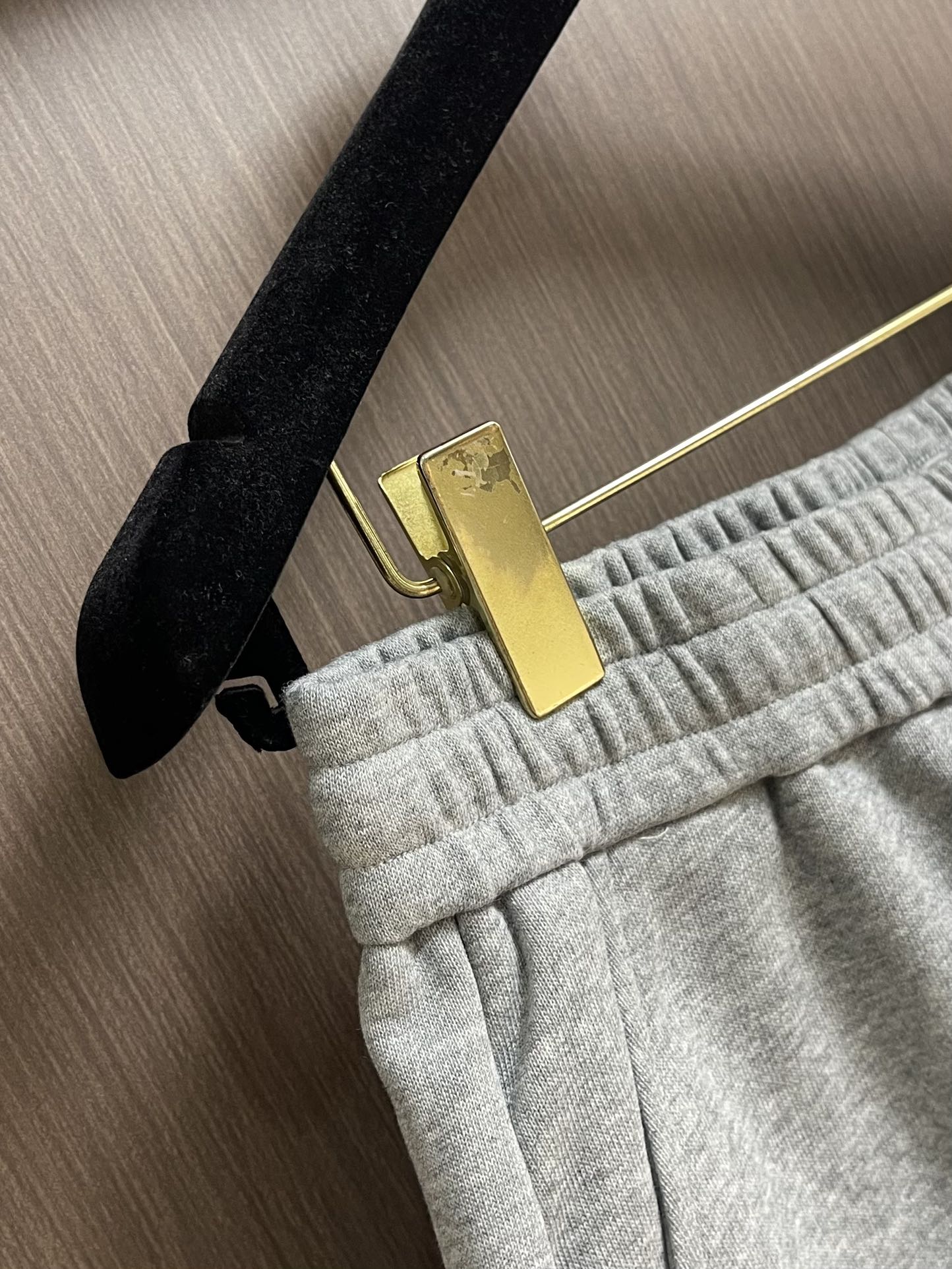 “Fendi Double F Bermuda Shorts: Custom Fabric, 380g Heavy, Double F-Print Marks, Sports Fashion, Sizes M-3XL” - 图片 6