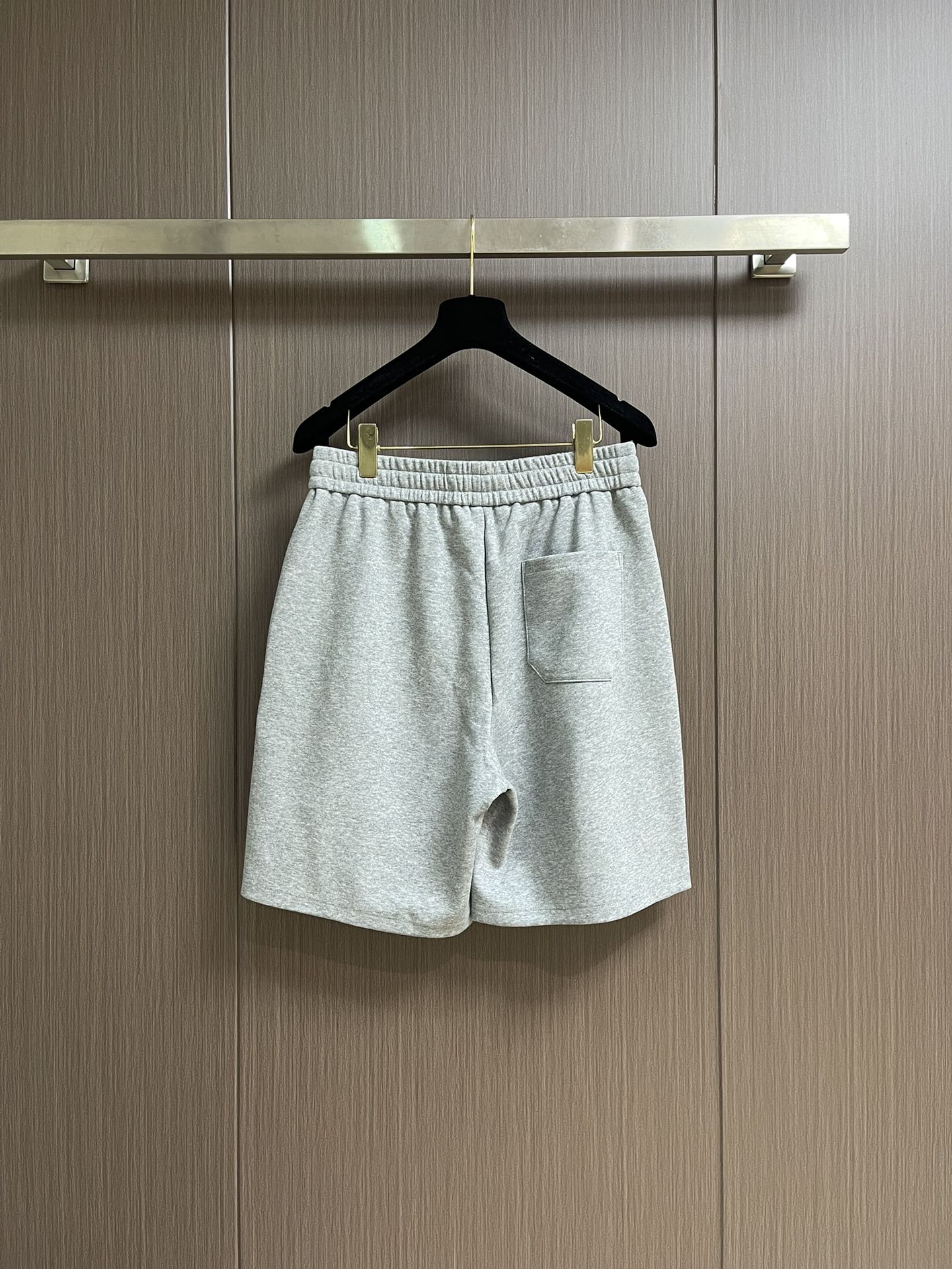 “Fendi Double F Bermuda Shorts: Custom Fabric, 380g Heavy, Double F-Print Marks, Sports Fashion, Sizes M-3XL” - 图片 2