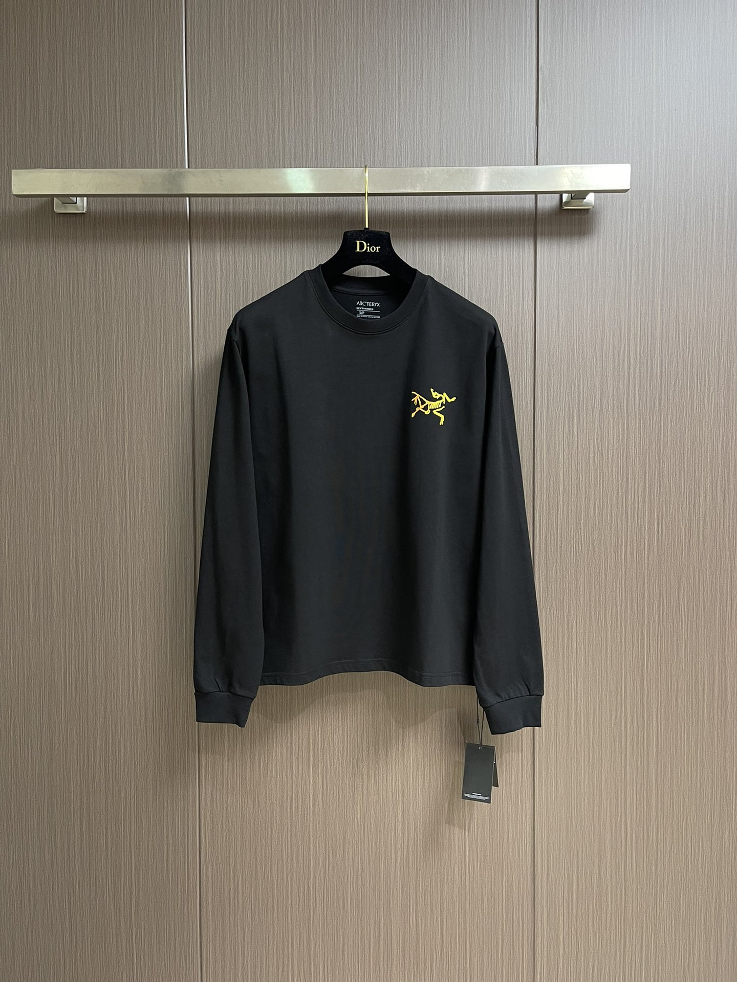 NO:505854,Ayc Teryx Archaeoptera bird logo logo round neck pullover long sleeve T-shirt, the fabric is made of original 280g double yarn pure cotton fabric, the whole dress is imported three times, no cracking and color size XS-L, arc'teryx,tees, t-shirt,alexander wang19860909Ayc Teryx 始祖鸟标识logo圆领套头长袖T恤,面料选用原版280克双纱纯棉面料,全衣三次进口印花,不开裂掉色尺码XS-L,arc'teryx,tees，t-shirt,alexander wang,Men's clothing