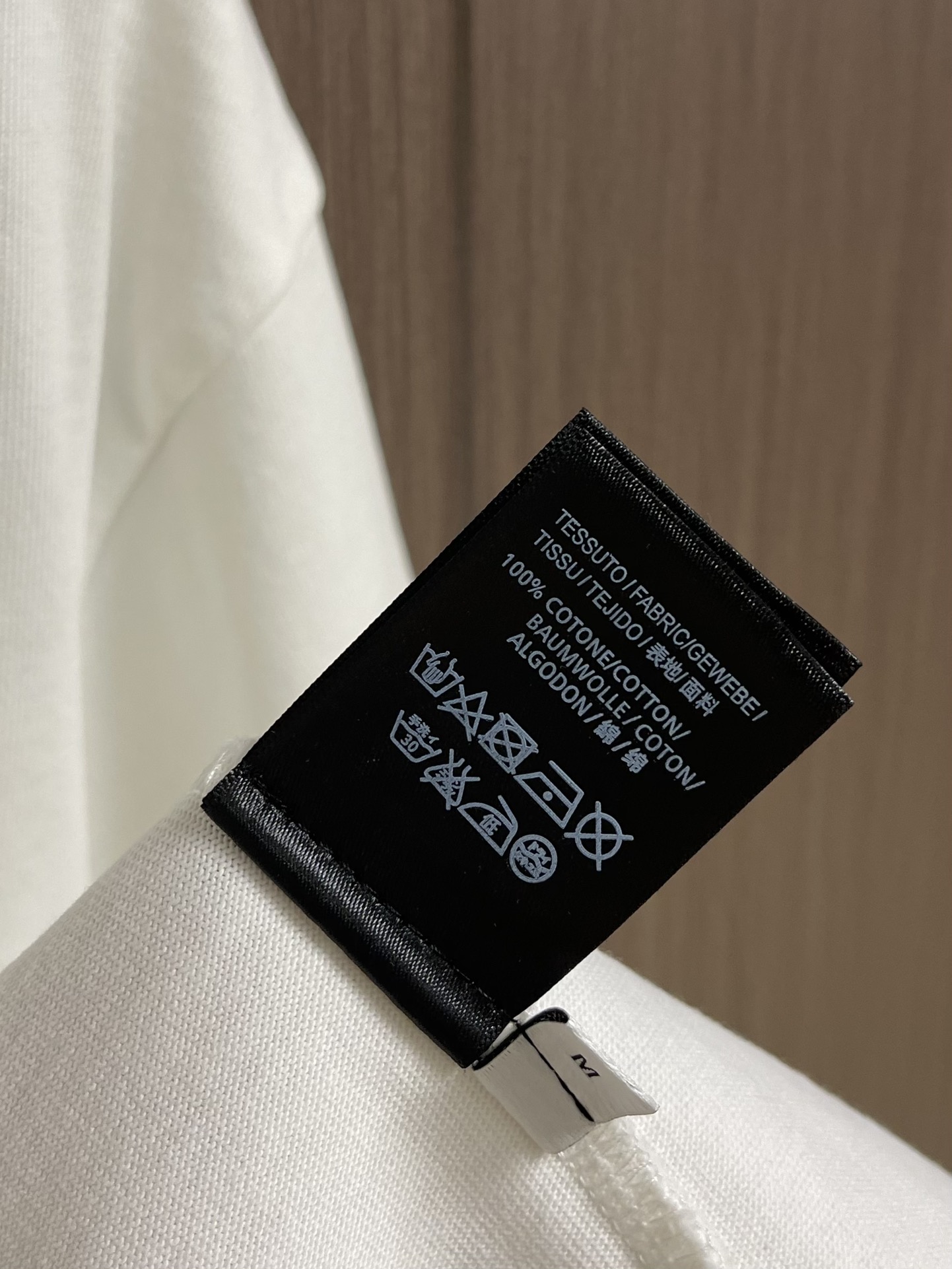 整套 
Balenciaga 2025ss七夕印花标识短袖T恤短裤套装，简约却透着不羁，胸前balenc