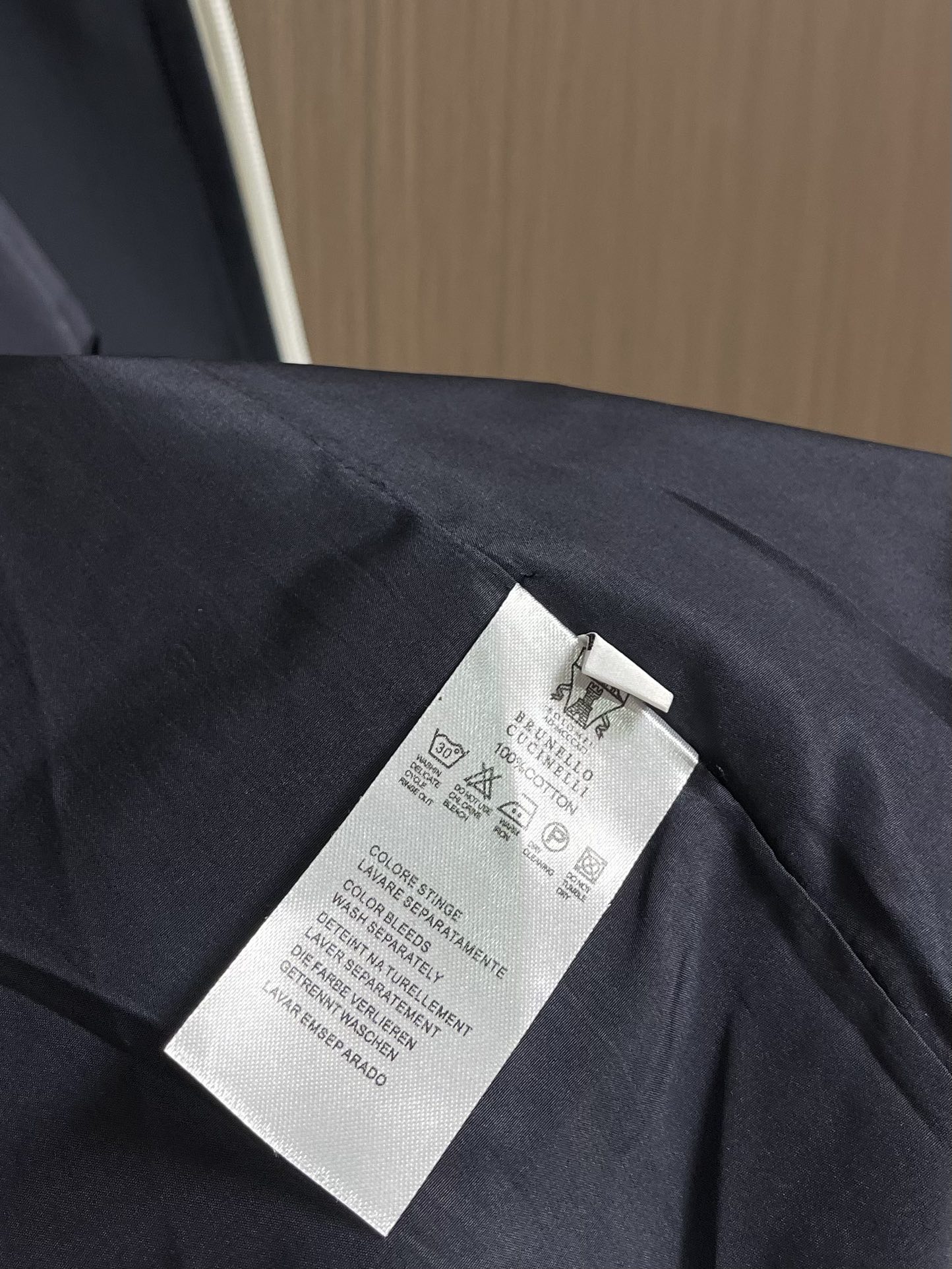 
BC 2025SS秋冬防风外套！老钱新贵推荐！ 商务休闲连帽撞色外套 连帽款式 标志LOGO点缀结合门