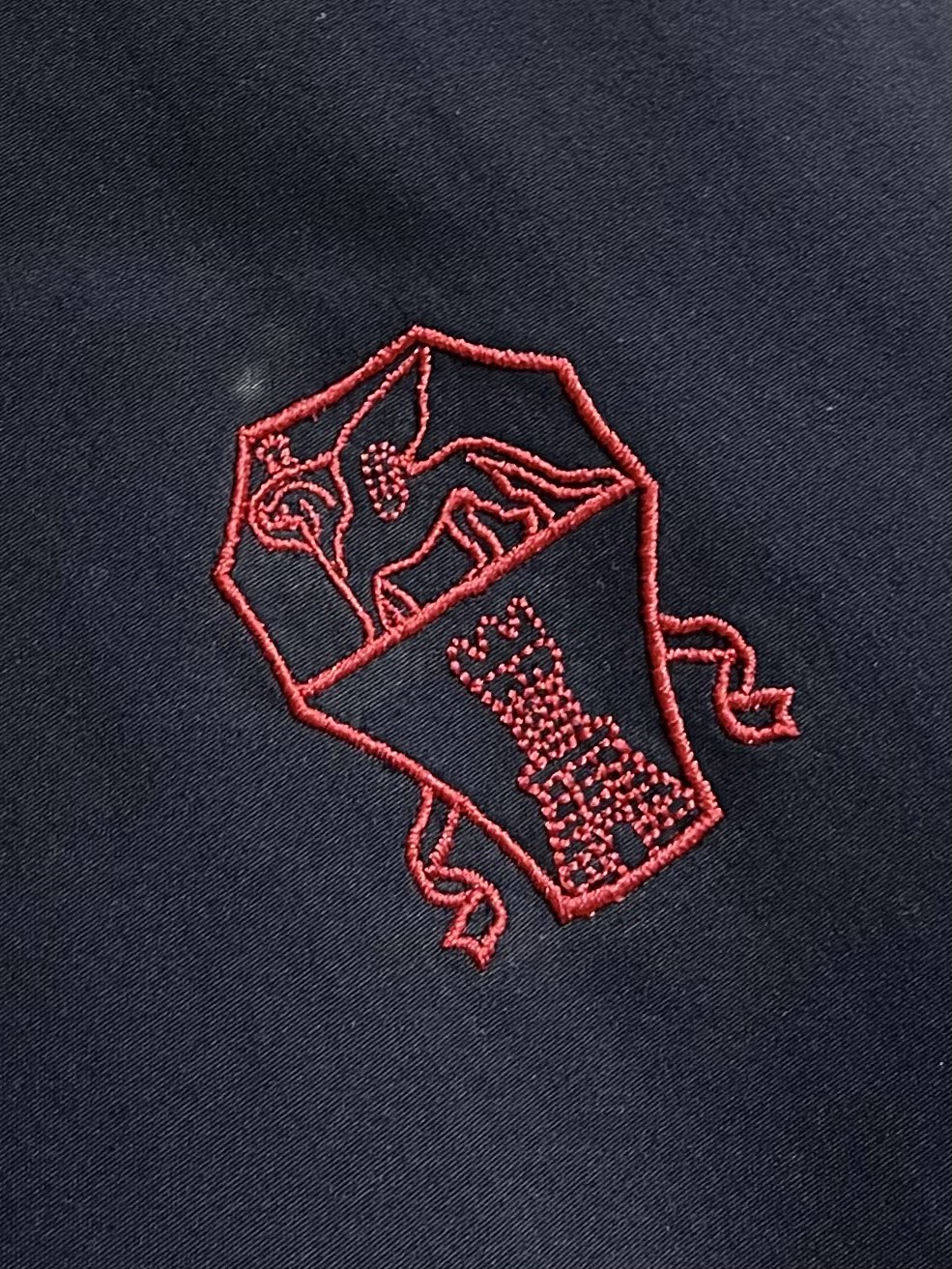 
BC 2025SS秋冬防风外套！老钱新贵推荐！ 商务休闲连帽撞色外套 连帽款式 标志LOGO点缀结合门