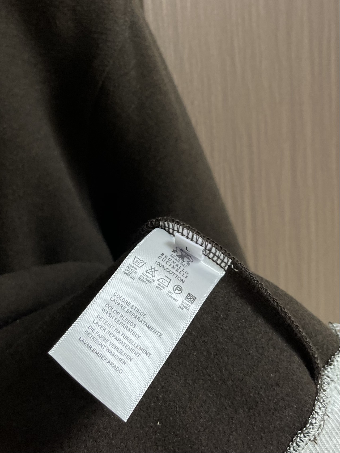 
BC 2025SS秋冬商务休闲羊绒混纺立领外套 经典款秋冬季实穿款式之一 小立领 下摆袖口处采用双料拼