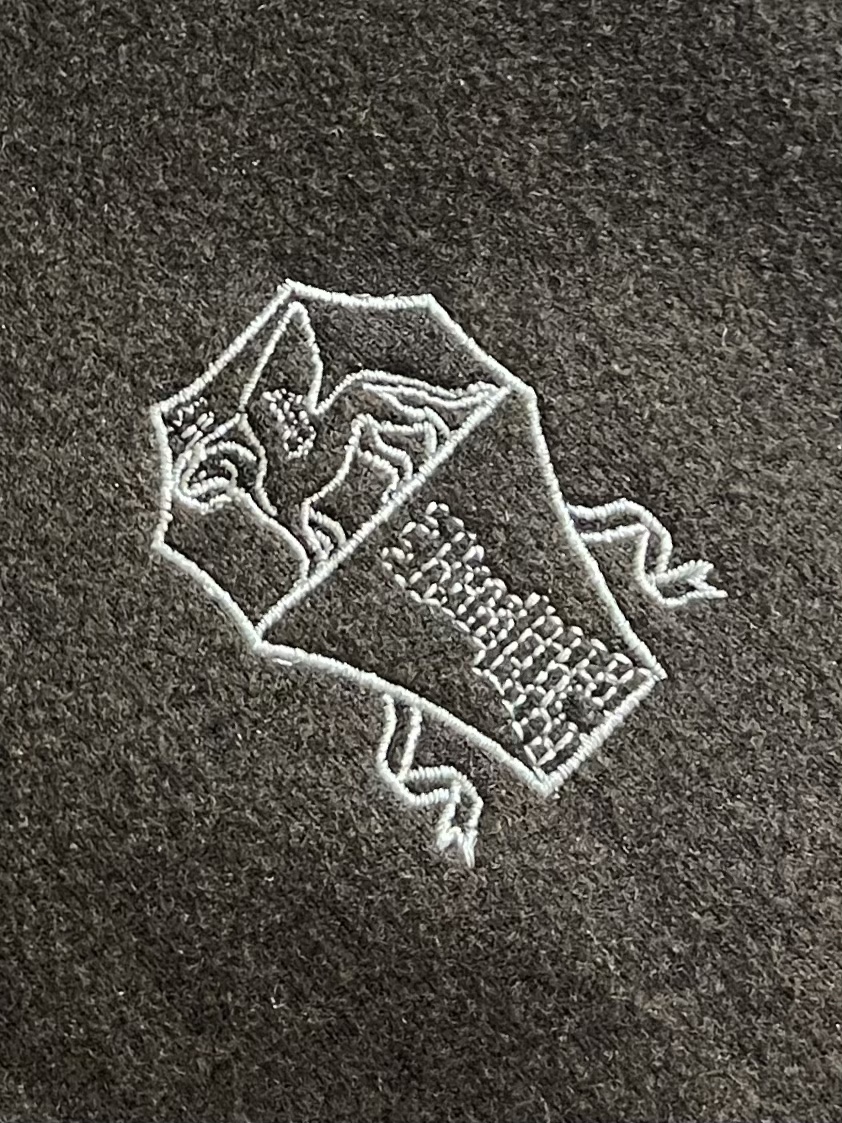 
BC 2025SS秋冬商务休闲羊绒混纺立领外套 经典款秋冬季实穿款式之一 小立领 下摆袖口处采用双料拼