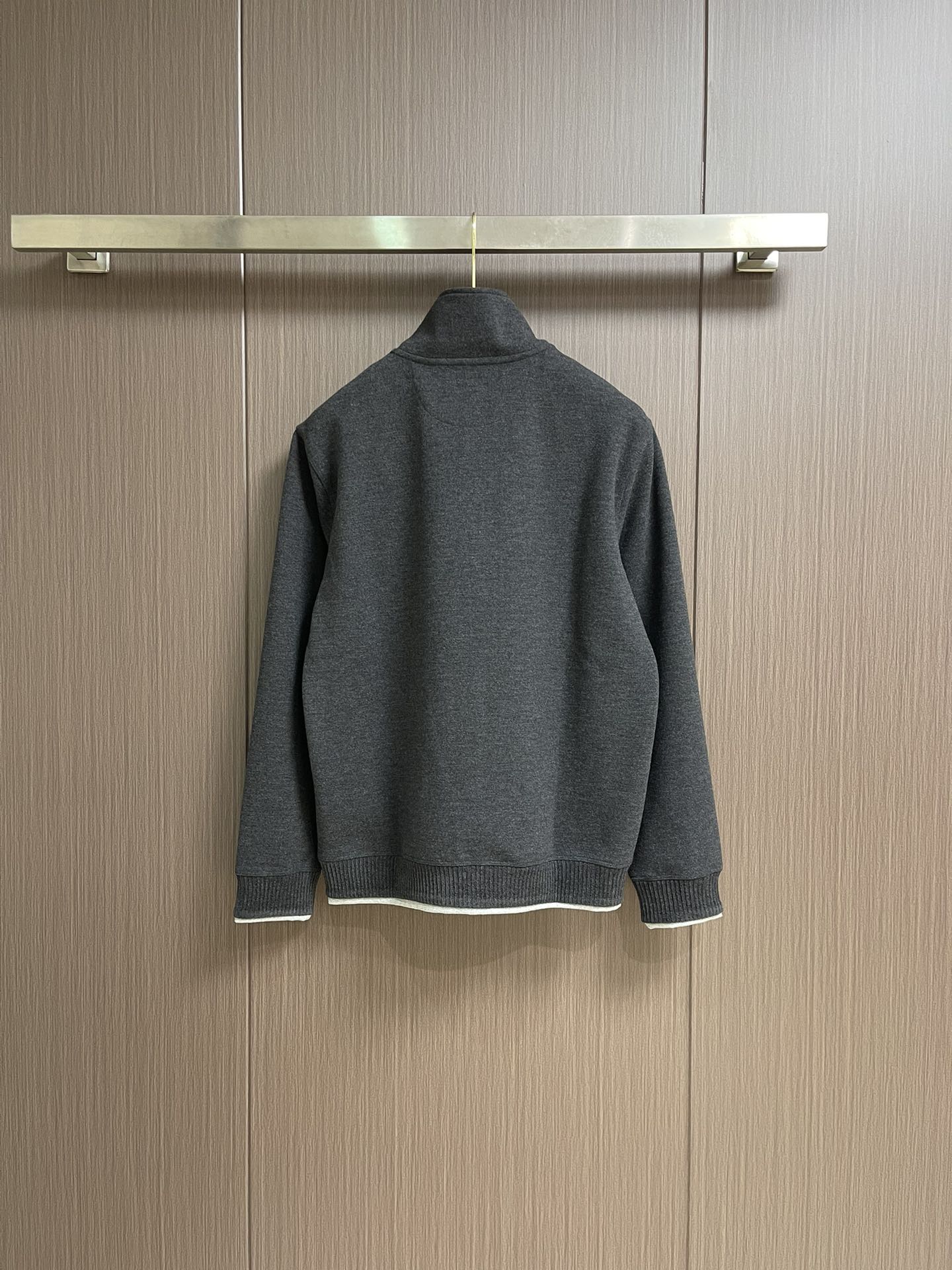 
BC 2025SS秋冬商务休闲羊绒混纺立领外套 经典款秋冬季实穿款式之一 小立领 下摆袖口处采用双料拼