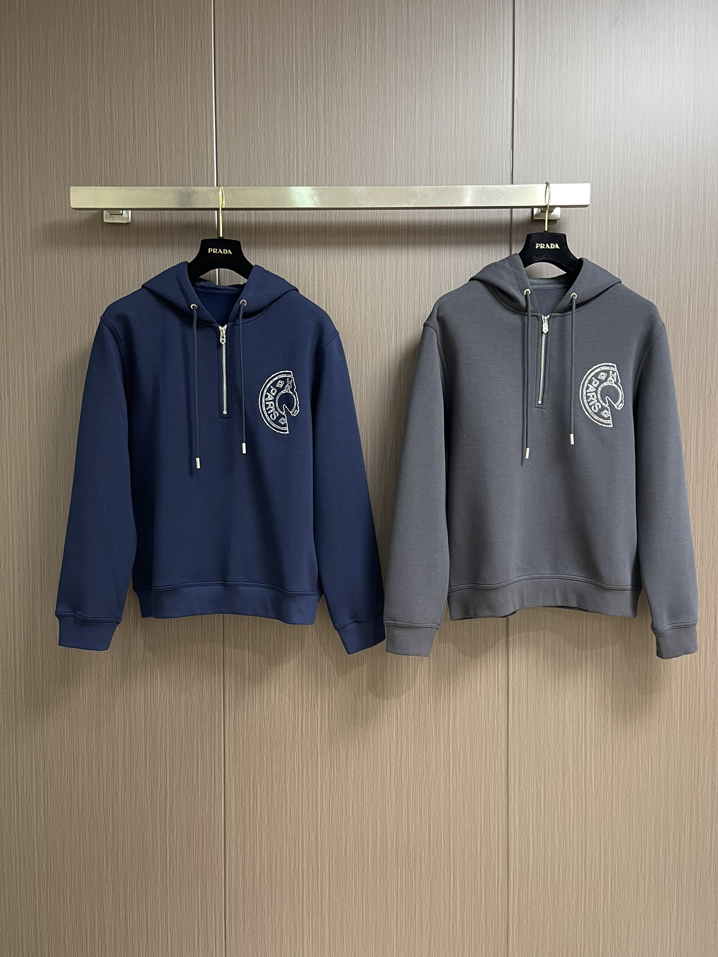 
HERMES Jeu d'Adresse 刺绣标志 半拉休闲帽衫卫衣 全品相订单 做工每一处细节都处理