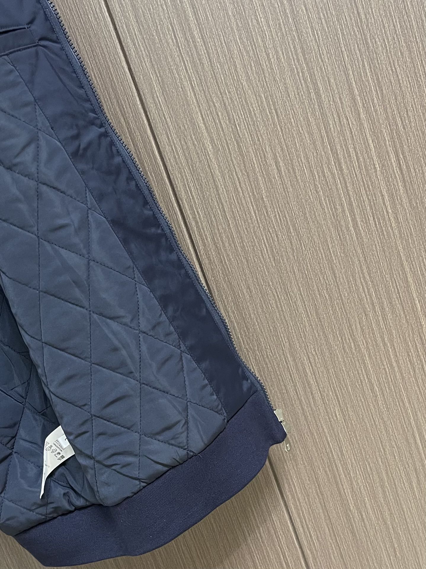 
BC 2025秋冬新款！老钱新贵推荐！商务休闲棒球款 棒球款式 标志LOGO点缀结合门襟拉链设计 合体