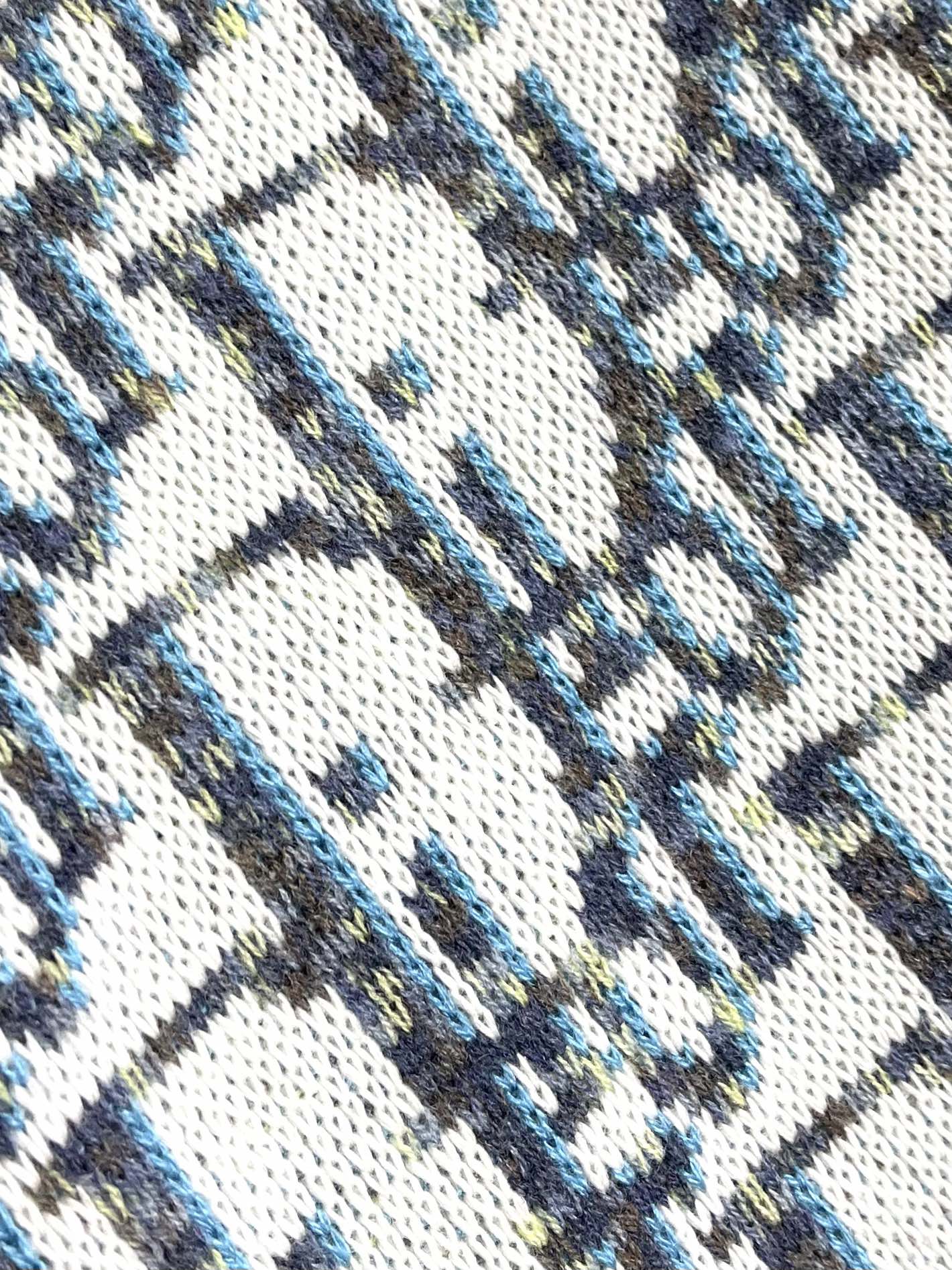 Dior 2025SS新款圆领针织毛衣，重新诠释经典的 Oblique 印花。采用白色和蓝色绵羊毛提花面