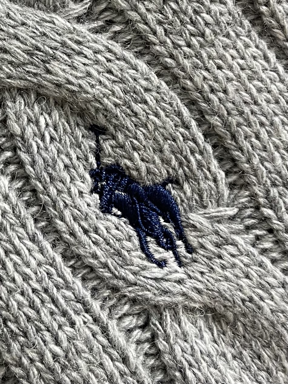 
RAlP🆕H LAUREN 绞花小马图案刺绣开衫，女款👩 让人眼前一亮的设计，目光不自觉地被吸引，版型