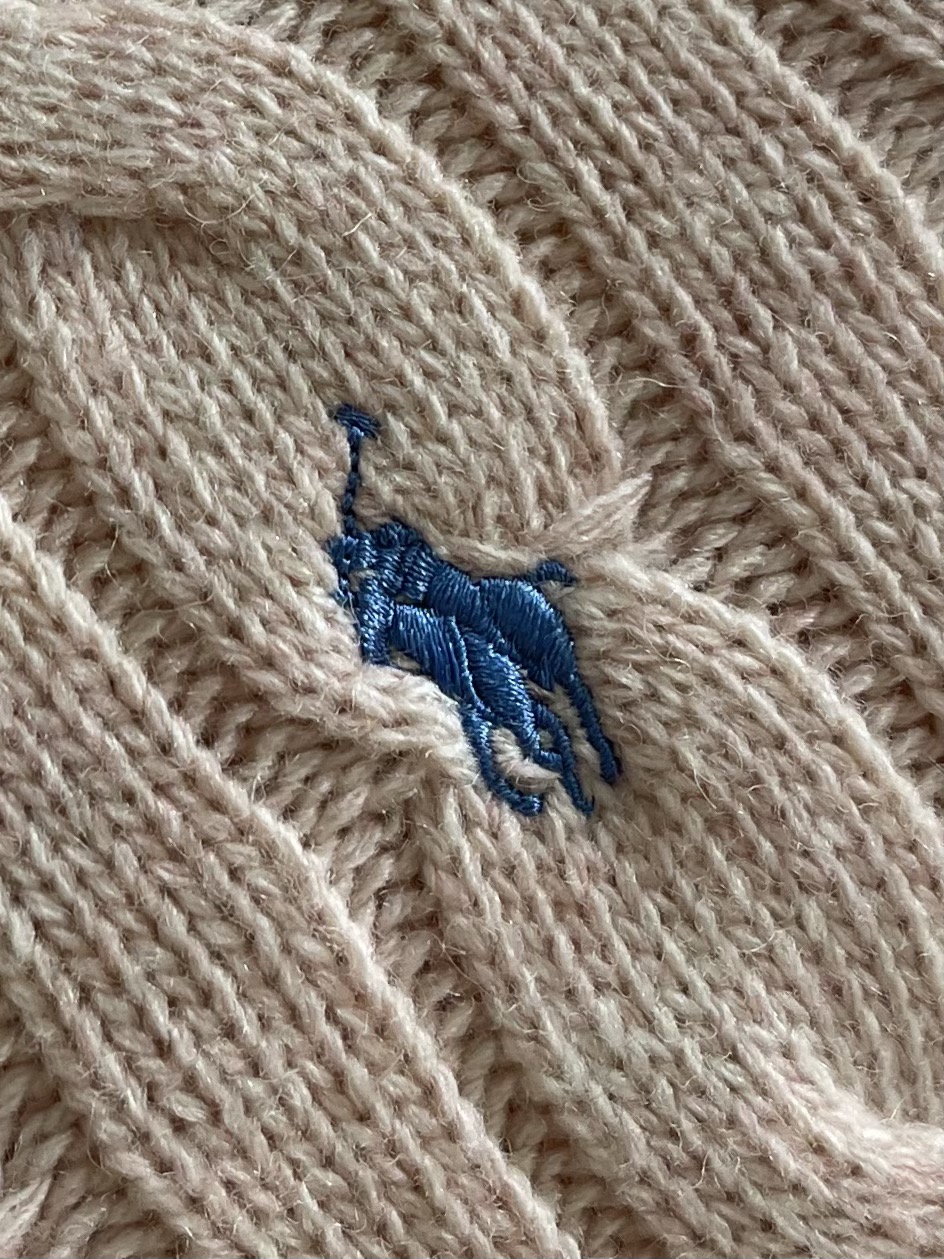 
RAlP🆕H LAUREN 绞花小马图案刺绣开衫，女款👩 让人眼前一亮的设计，目光不自觉地被吸引，版型