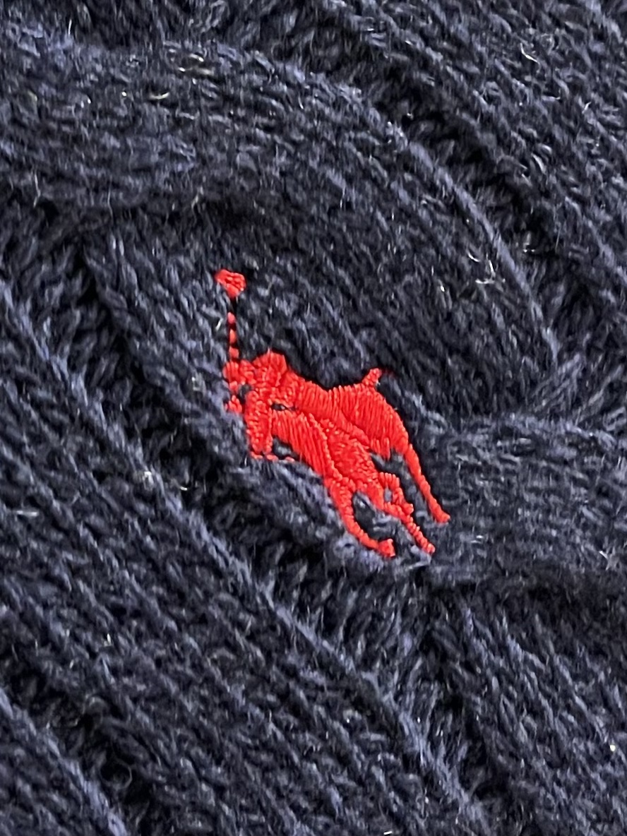 
RAlP🆕H LAUREN 绞花小马图案刺绣开衫，女款👩 让人眼前一亮的设计，目光不自觉地被吸引，版型