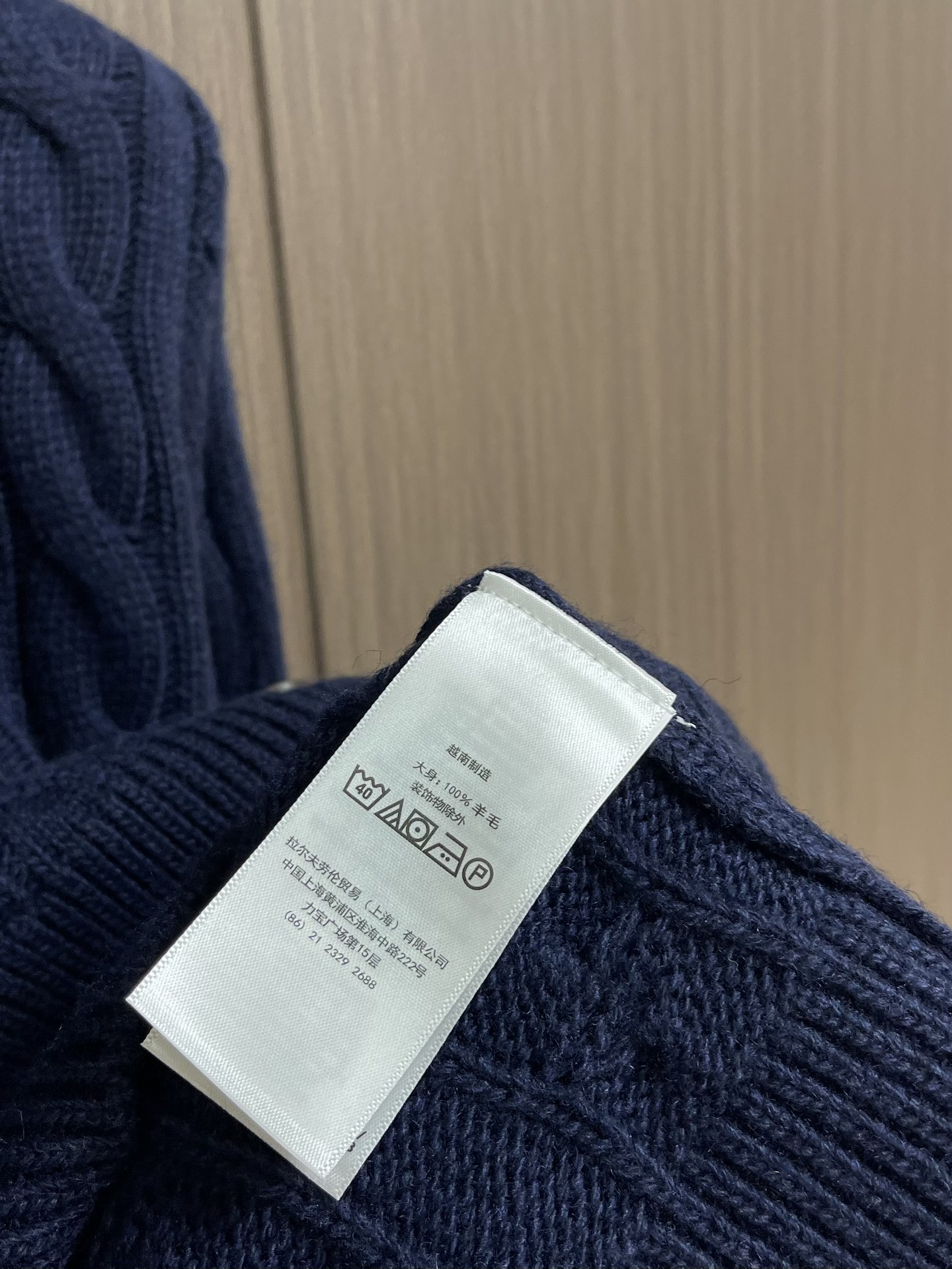 
RAlP🆕H LAUREN 绞花小马图案刺绣开衫，女款👩 让人眼前一亮的设计，目光不自觉地被吸引，版型