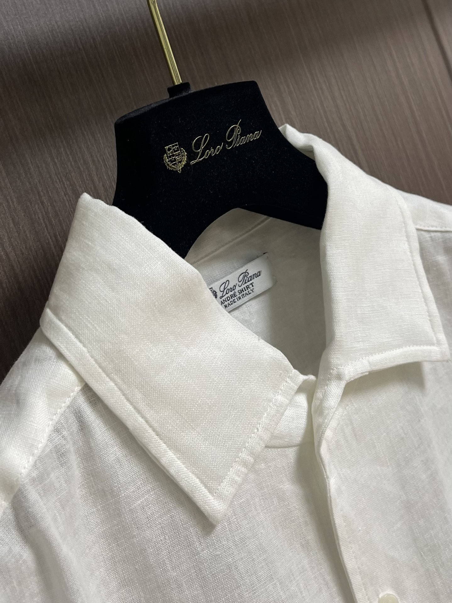 
lP🆕 LoroPiana2025SS秋新款Andre男士长袖衬衫，卓尔不群的Andre衬衫为翻领设计