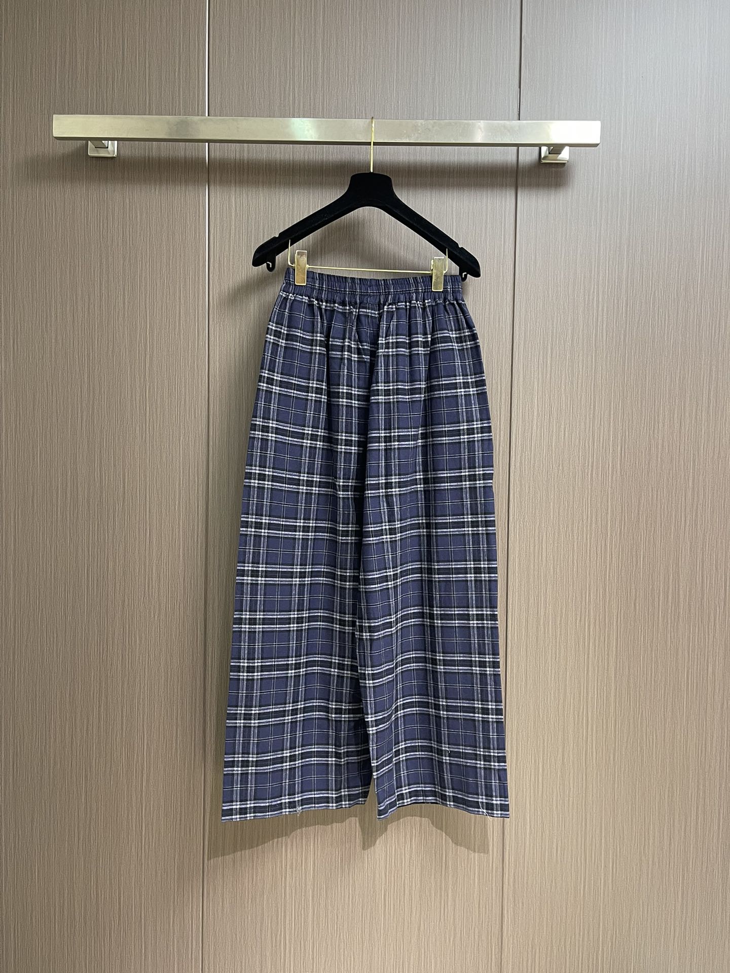  裤子
Balenciaga 2025SS秋季新款 海军蓝拼色格纹连帽拉链卫衣外套卫裤套装，定制定染格纹