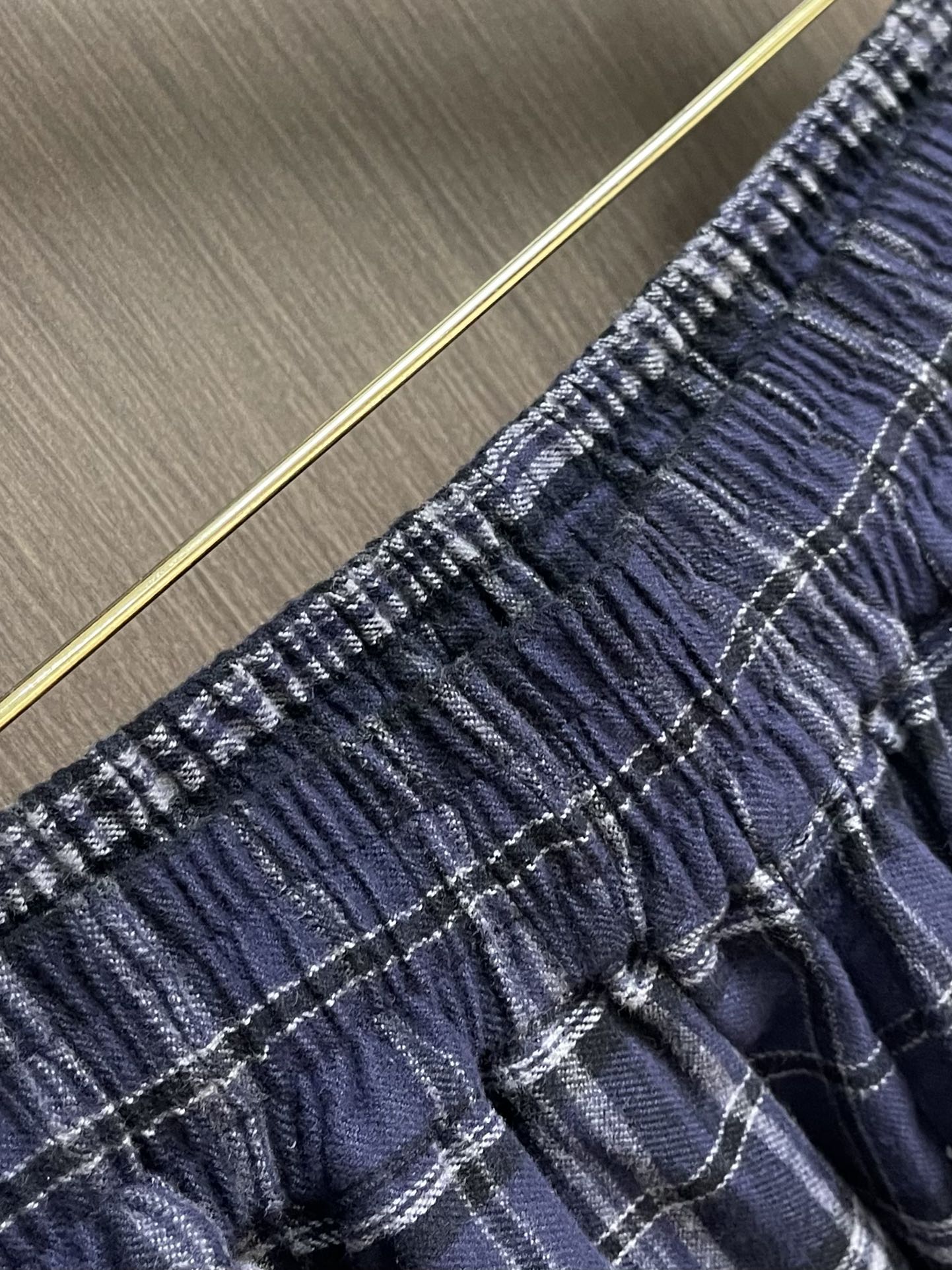  裤子
Balenciaga 2025SS秋季新款 海军蓝拼色格纹连帽拉链卫衣外套卫裤套装，定制定染格纹