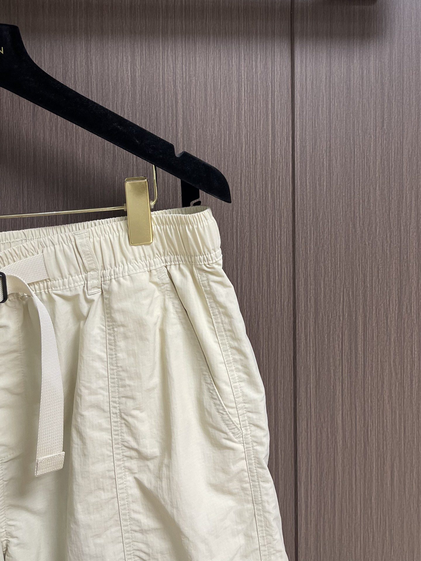 
Y3 山本家新款高街多袋短裤 2025ss夏季新款 面料 辅料全定制，以独特剪裁设计闻名 版型经过精心