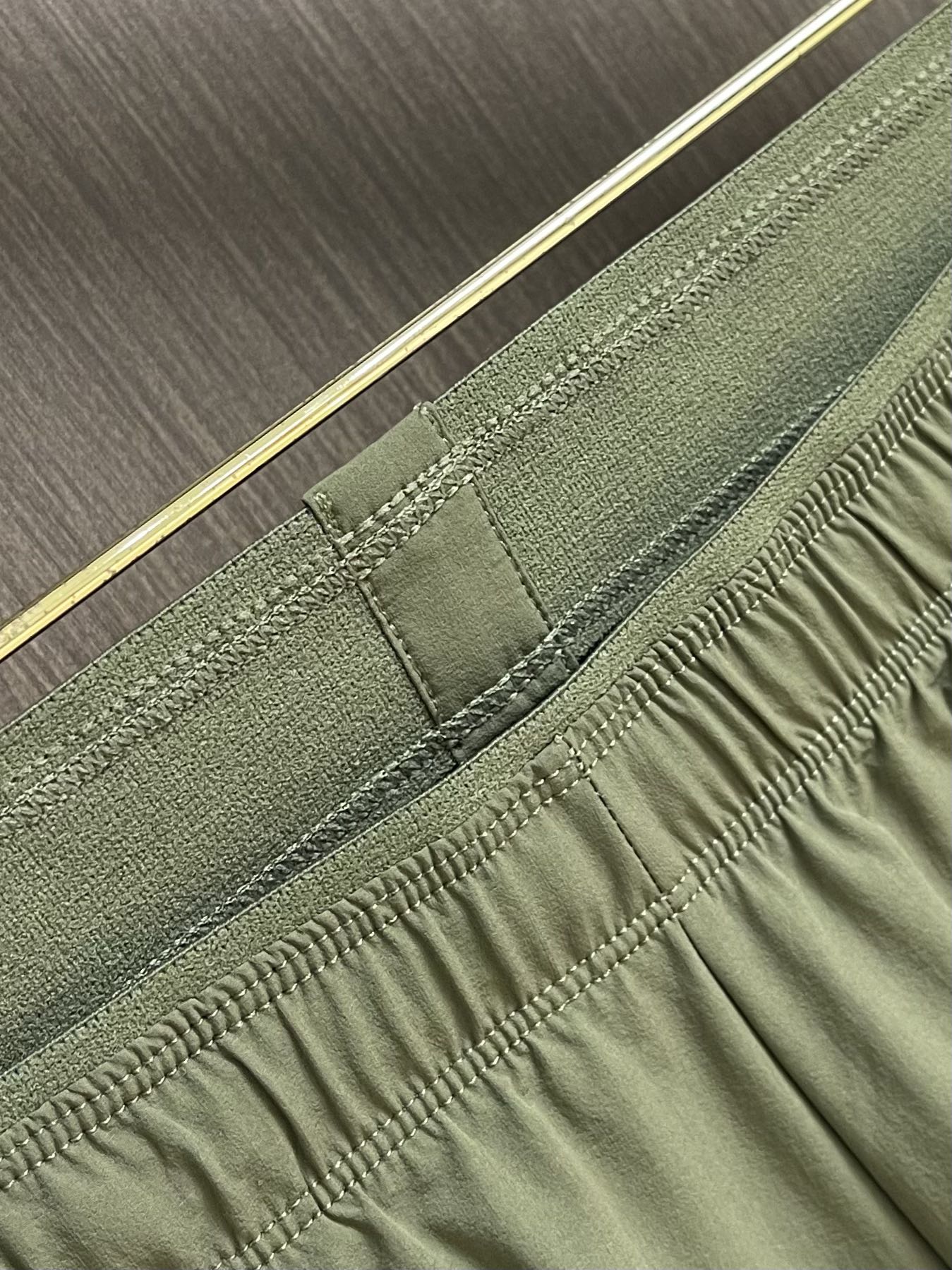 
Aycteryx 始祖鸟 2025fw 印花logo休闲裤 高端32s双纱380克客供面料，重磅面料 