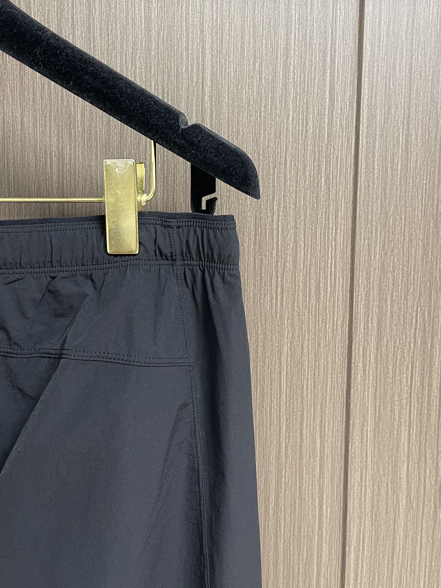 
Aycteryx 始祖鸟 2025fw 印花logo休闲裤 高端32s双纱380克客供面料，重磅面料 