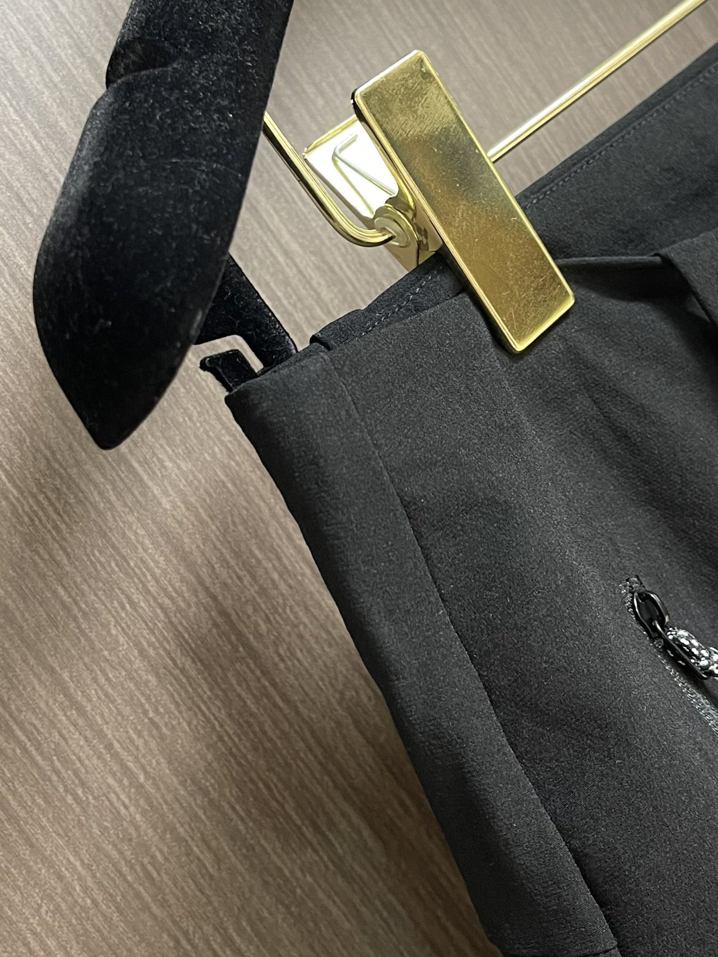 
ARCTERYX 始祖鸟2025ss春夏新款休闲运动风格休闲裤，户外品牌可能大家第一想到的就是、给人一