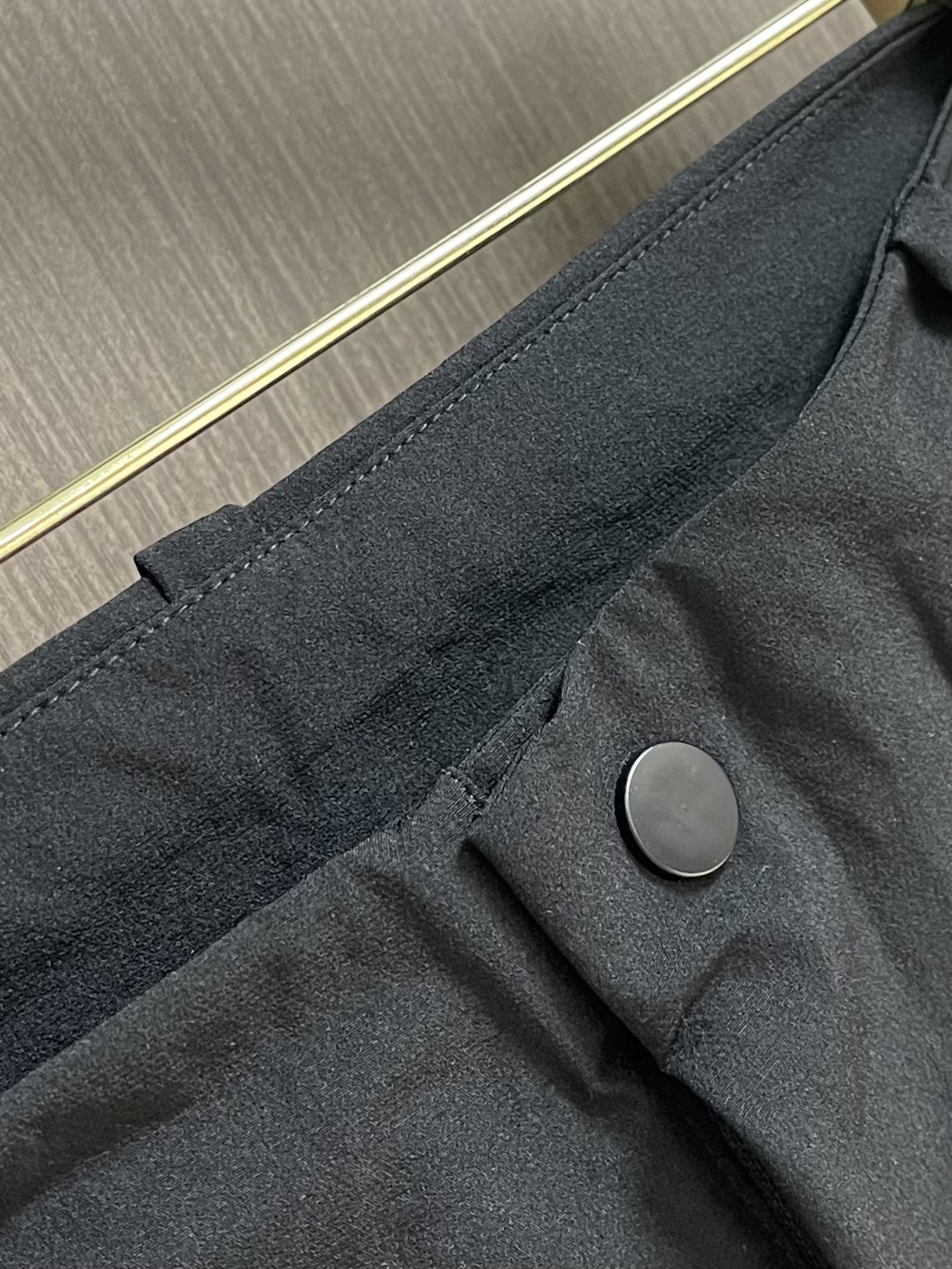 
ARCTERYX 始祖鸟2025ss春夏新款休闲运动风格休闲裤，户外品牌可能大家第一想到的就是、给人一