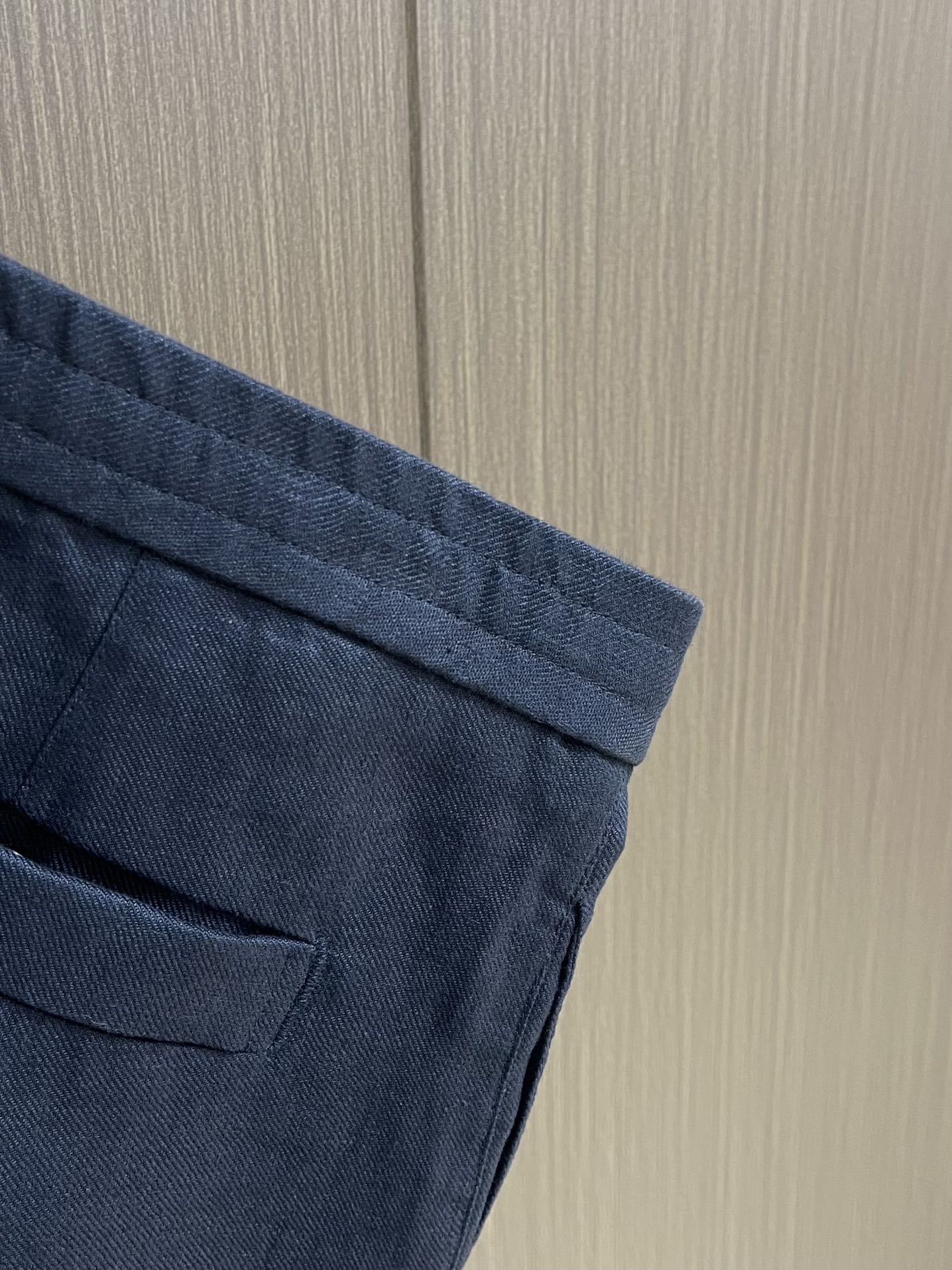 
Zegna 新款经典百搭棉麻休闲裤，面料舒适。釆用进口棉麻面料，净版打造，凸显优雅气质，舒适度极好，优