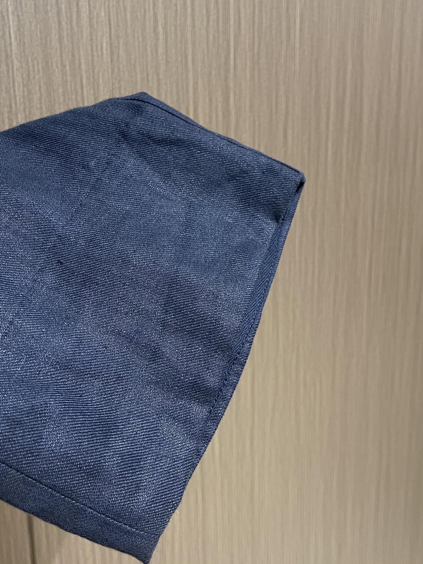 
Zegna 新款经典百搭棉麻休闲裤，面料舒适。釆用进口棉麻面料，净版打造，凸显优雅气质，舒适度极好，优