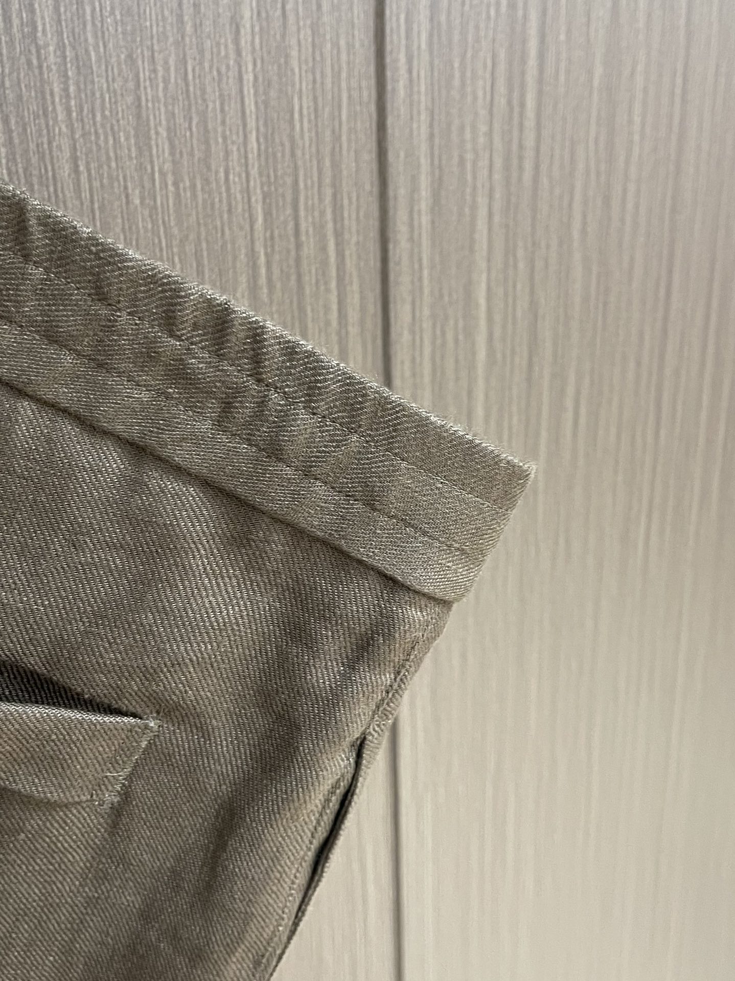 
Zegna 新款经典百搭棉麻休闲裤，面料舒适。釆用进口棉麻面料，净版打造，凸显优雅气质，舒适度极好，优