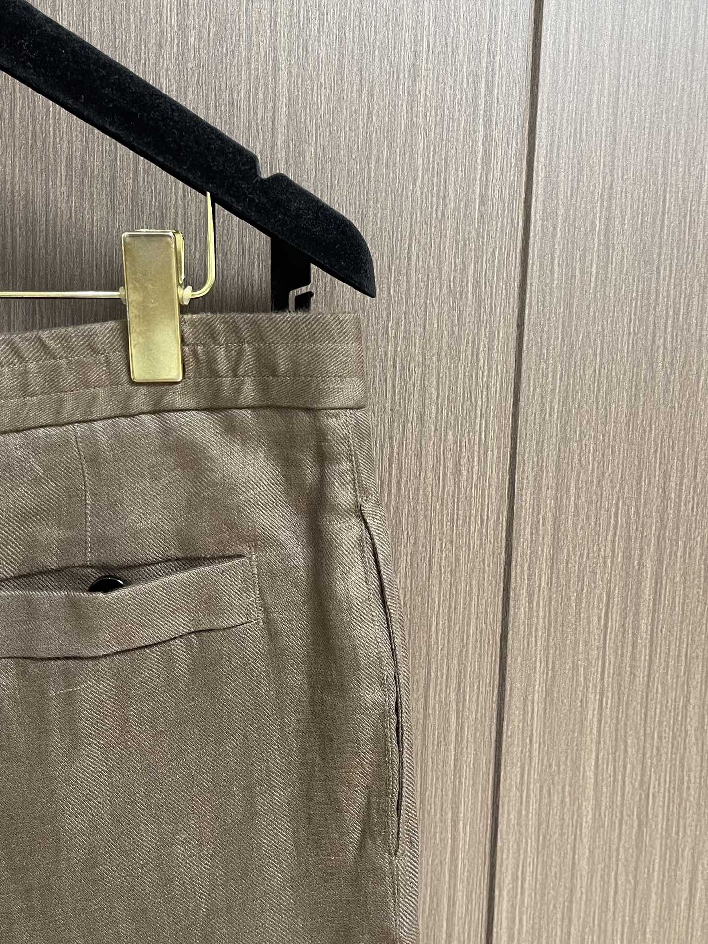 
Zegna 新款经典百搭棉麻休闲裤，面料舒适。釆用进口棉麻面料，净版打造，凸显优雅气质，舒适度极好，优