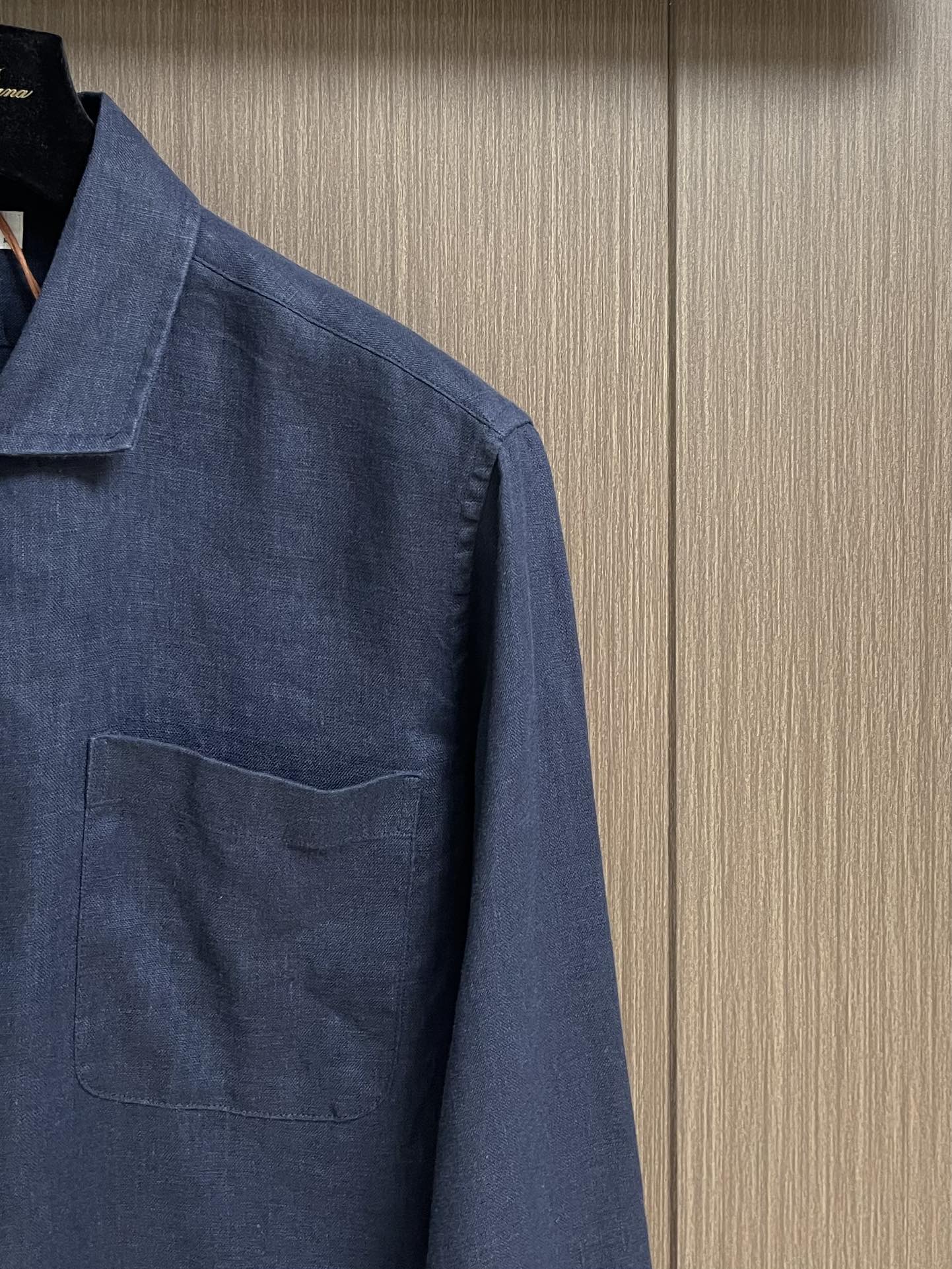 
lP🆕 LoroPiana 新款Andre男士长袖衬衫，卓尔不群的 Andre 衬衫为翻领设计，可以敞