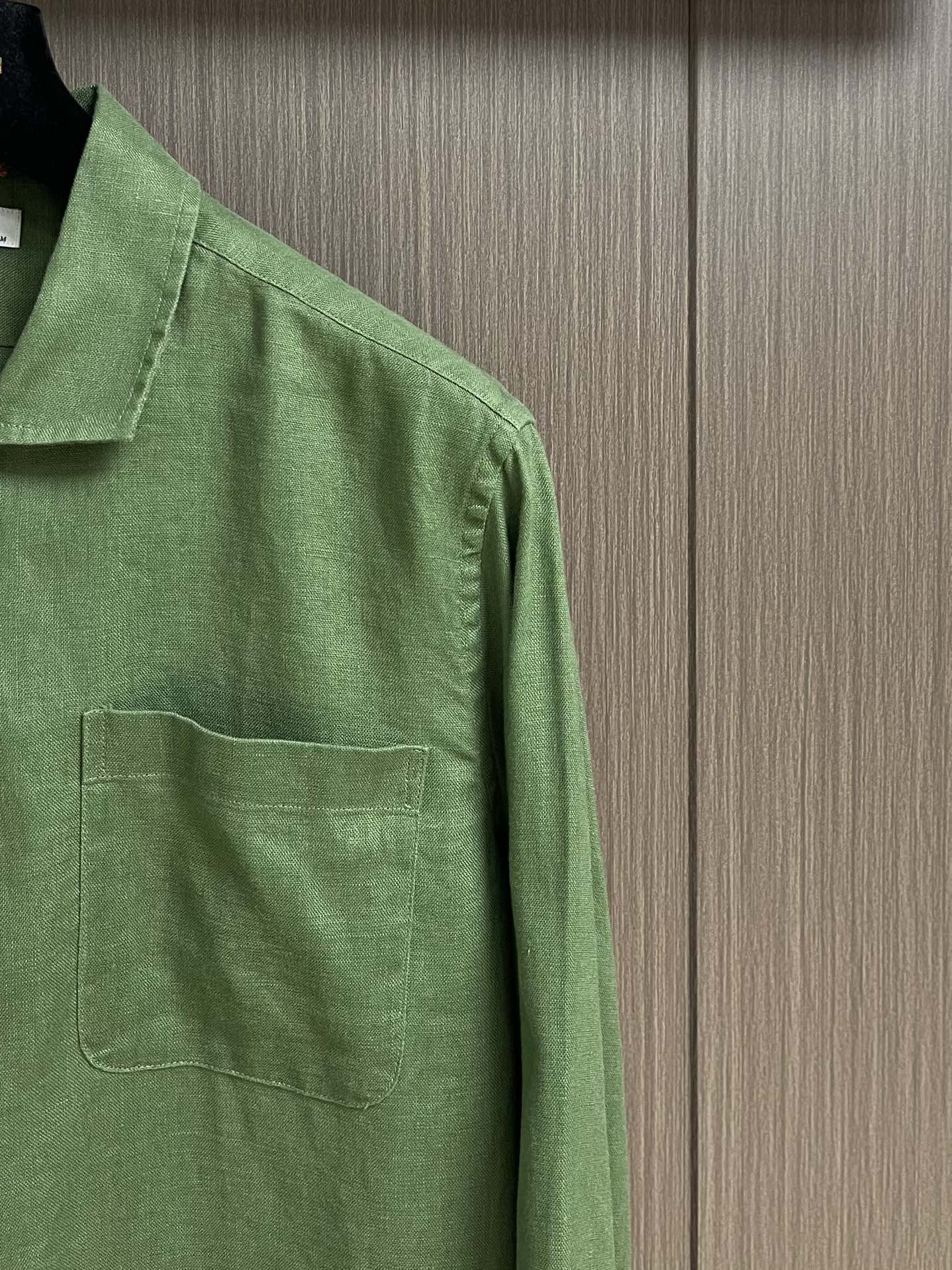 
lP🆕 LoroPiana 新款Andre男士长袖衬衫，卓尔不群的 Andre 衬衫为翻领设计，可以敞