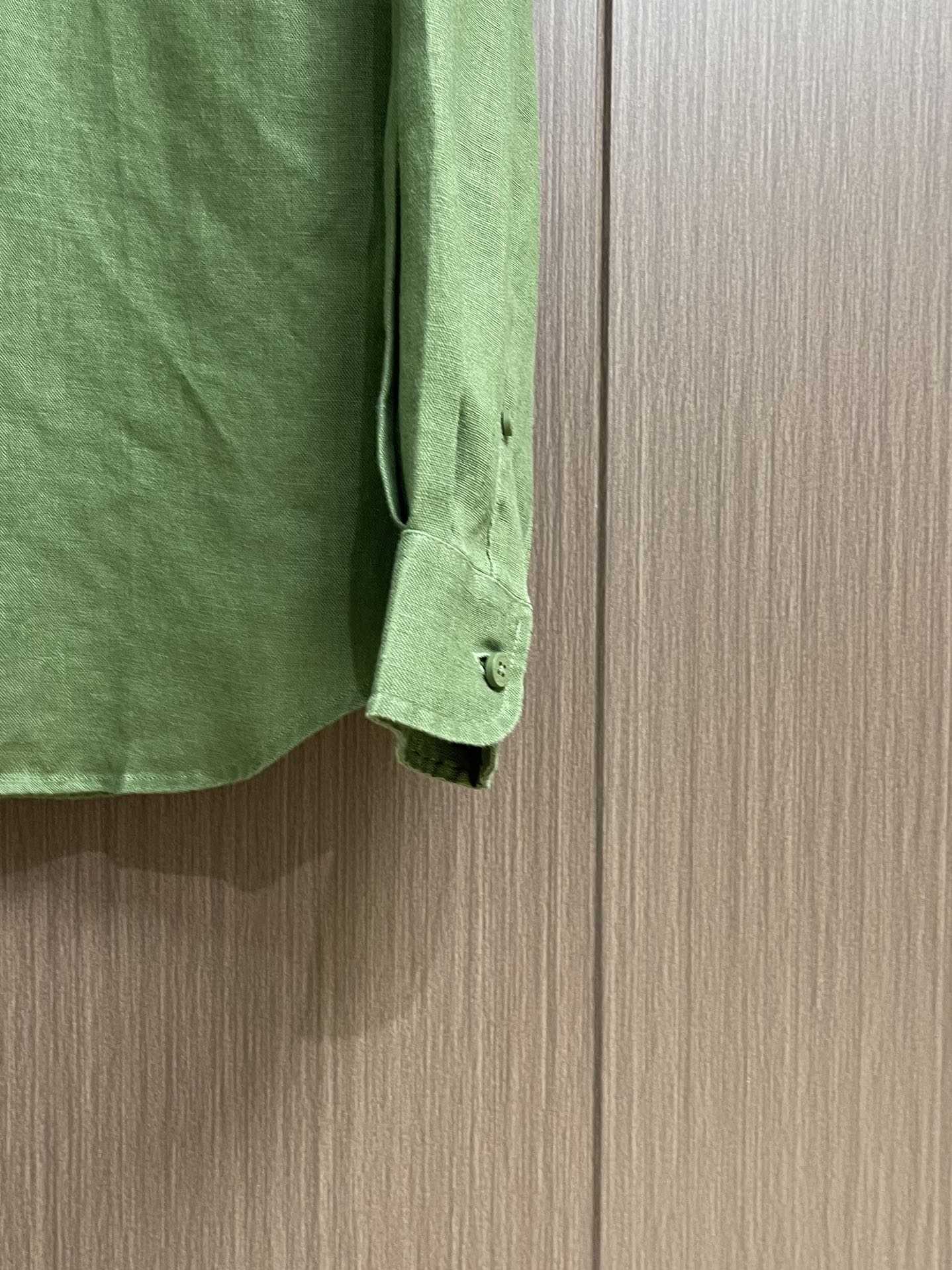 
lP🆕 LoroPiana 新款Andre男士长袖衬衫，卓尔不群的 Andre 衬衫为翻领设计，可以敞