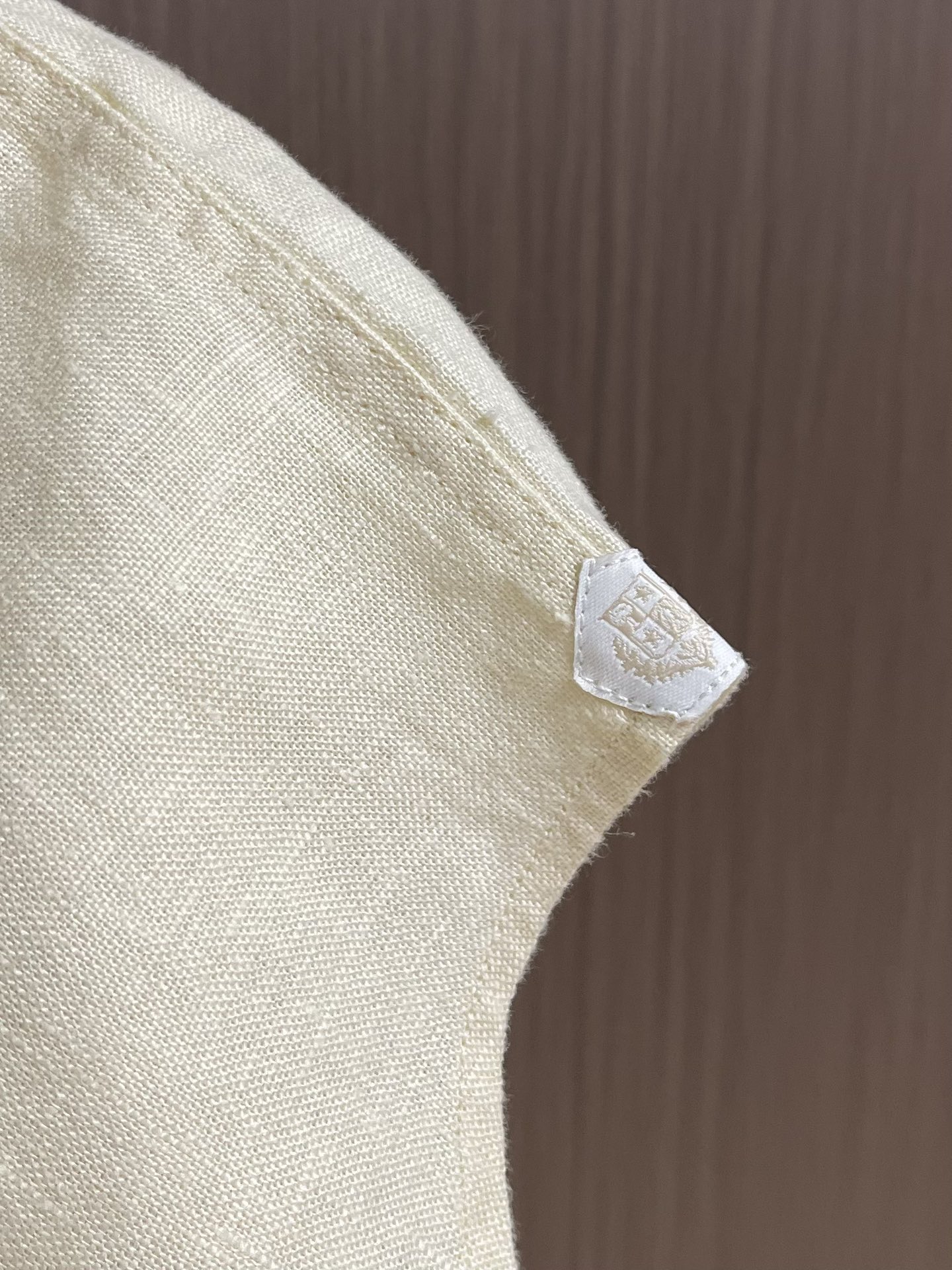 
lP🆕 LoroPiana 新款Andre男士长袖衬衫，卓尔不群的 Andre 衬衫为翻领设计，可以敞