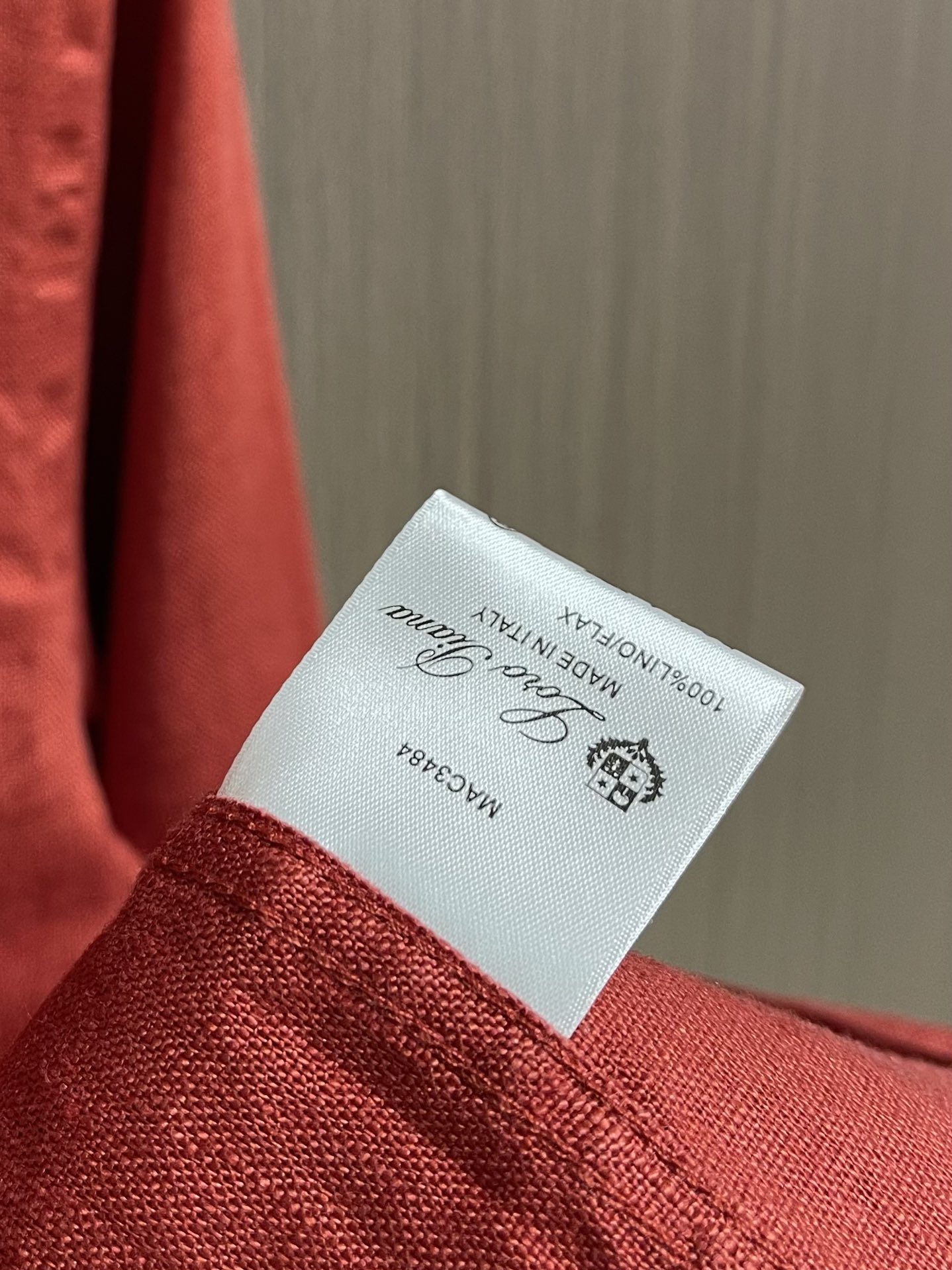 
lP🆕 LoroPiana 新款Andre男士长袖衬衫，卓尔不群的 Andre 衬衫为翻领设计，可以敞