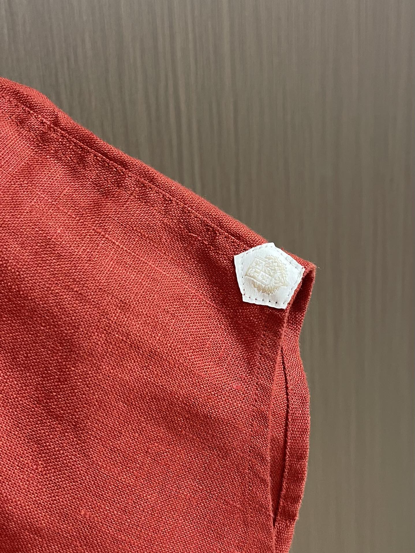 
lP🆕 LoroPiana 新款Andre男士长袖衬衫，卓尔不群的 Andre 衬衫为翻领设计，可以敞