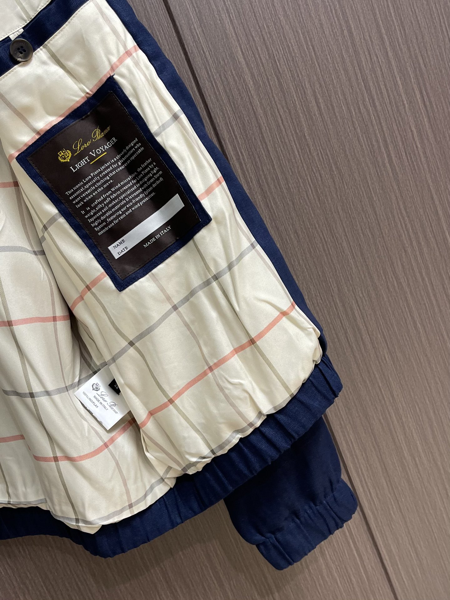 
lP🆕 LoroPiana 2025SS早秋新款 老钱风 经典休闲款亚麻外套 上身帅气 这款采用纯亚麻