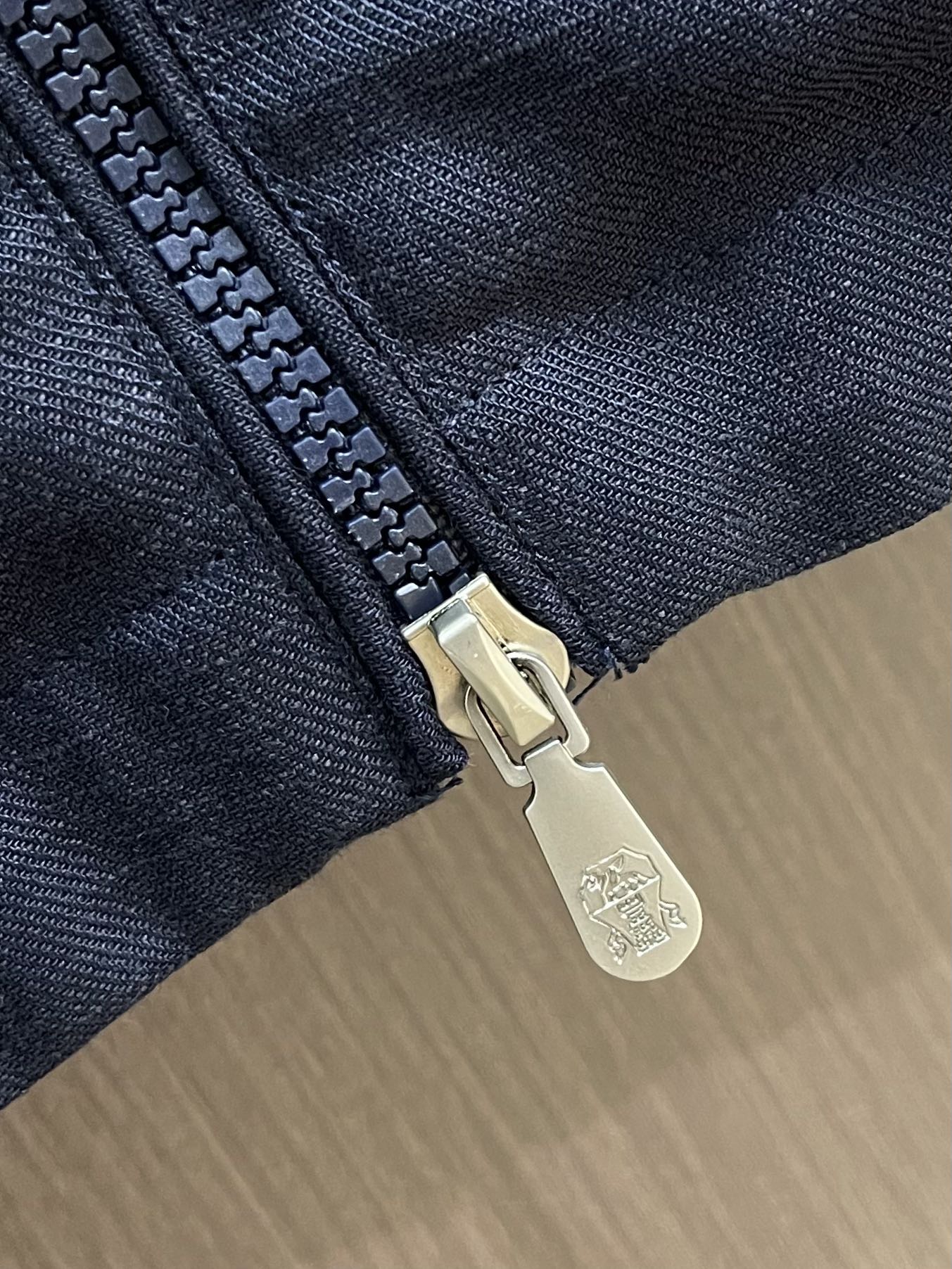 
BC 2025s春夏新款轻薄亚麻外套，男士刺绣徽标商务休闲夹克外套！选用客供定织定染轻薄天丝亚麻面料打